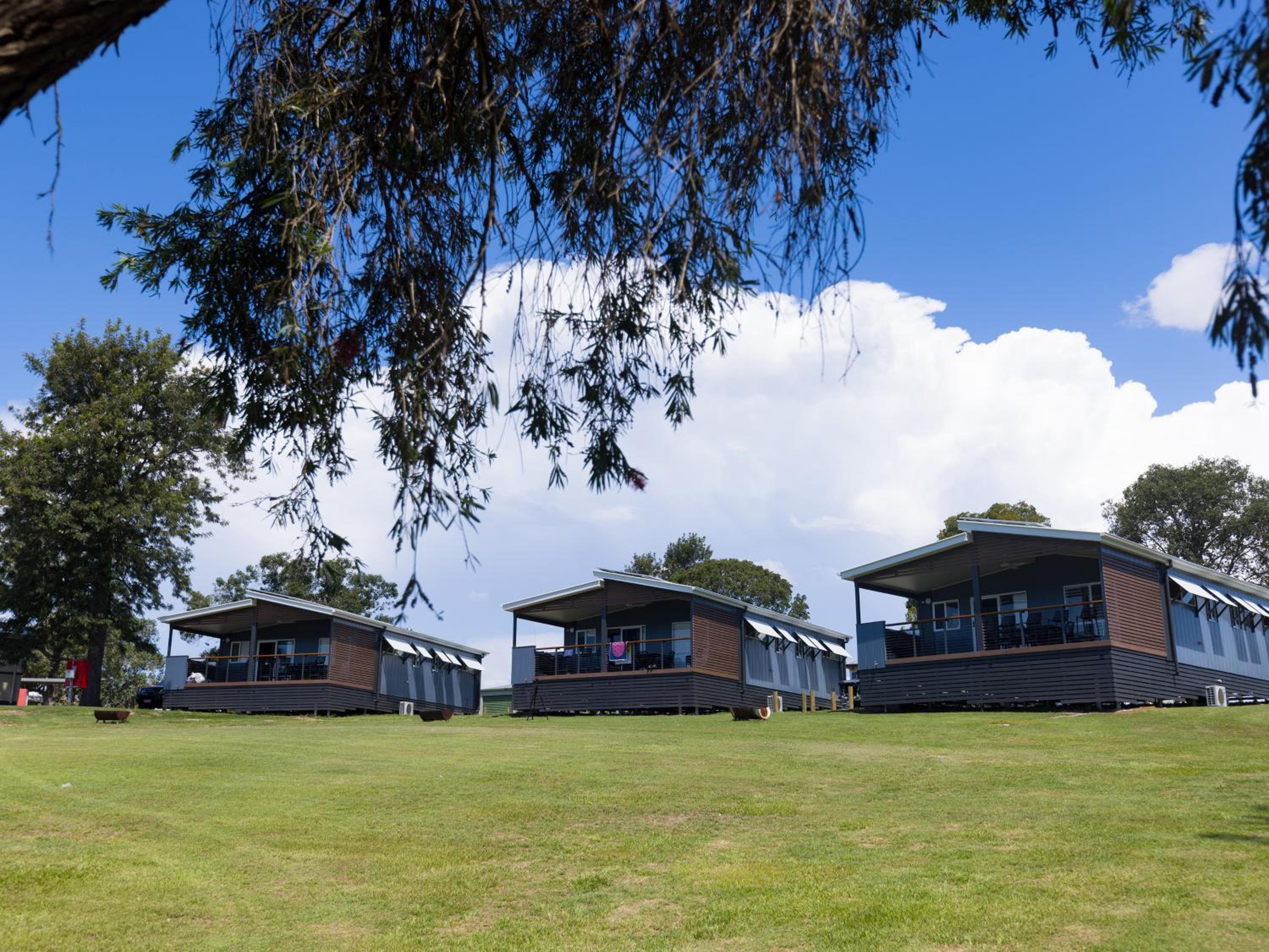 NRMA Lake Somerset Holiday Park