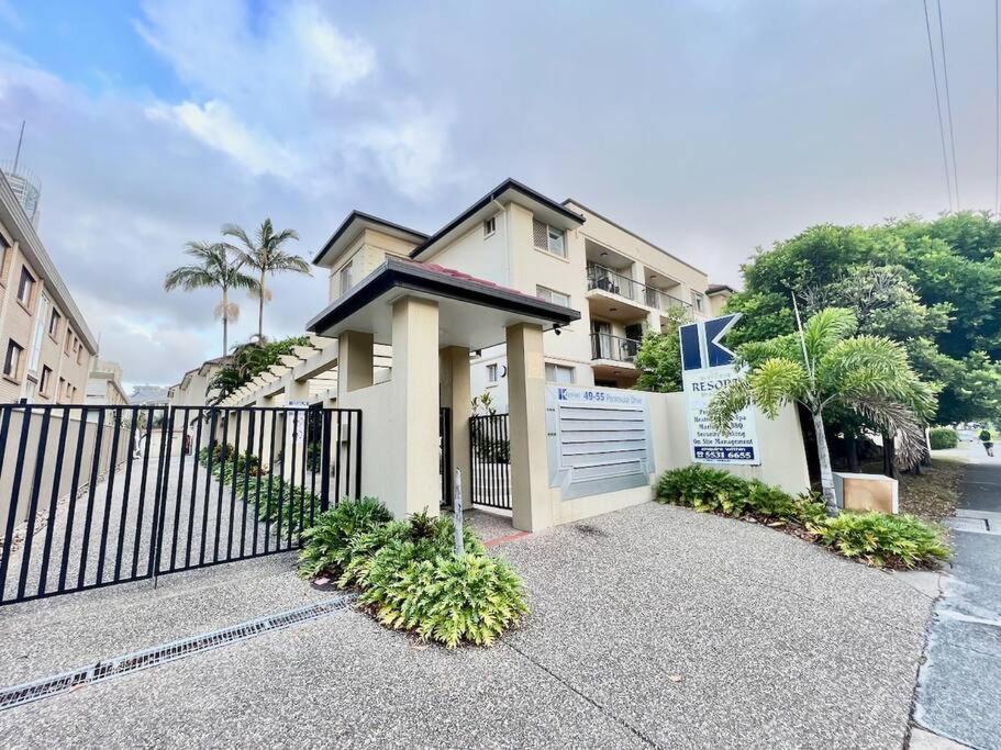 50 K Resort Surfers Paradise
