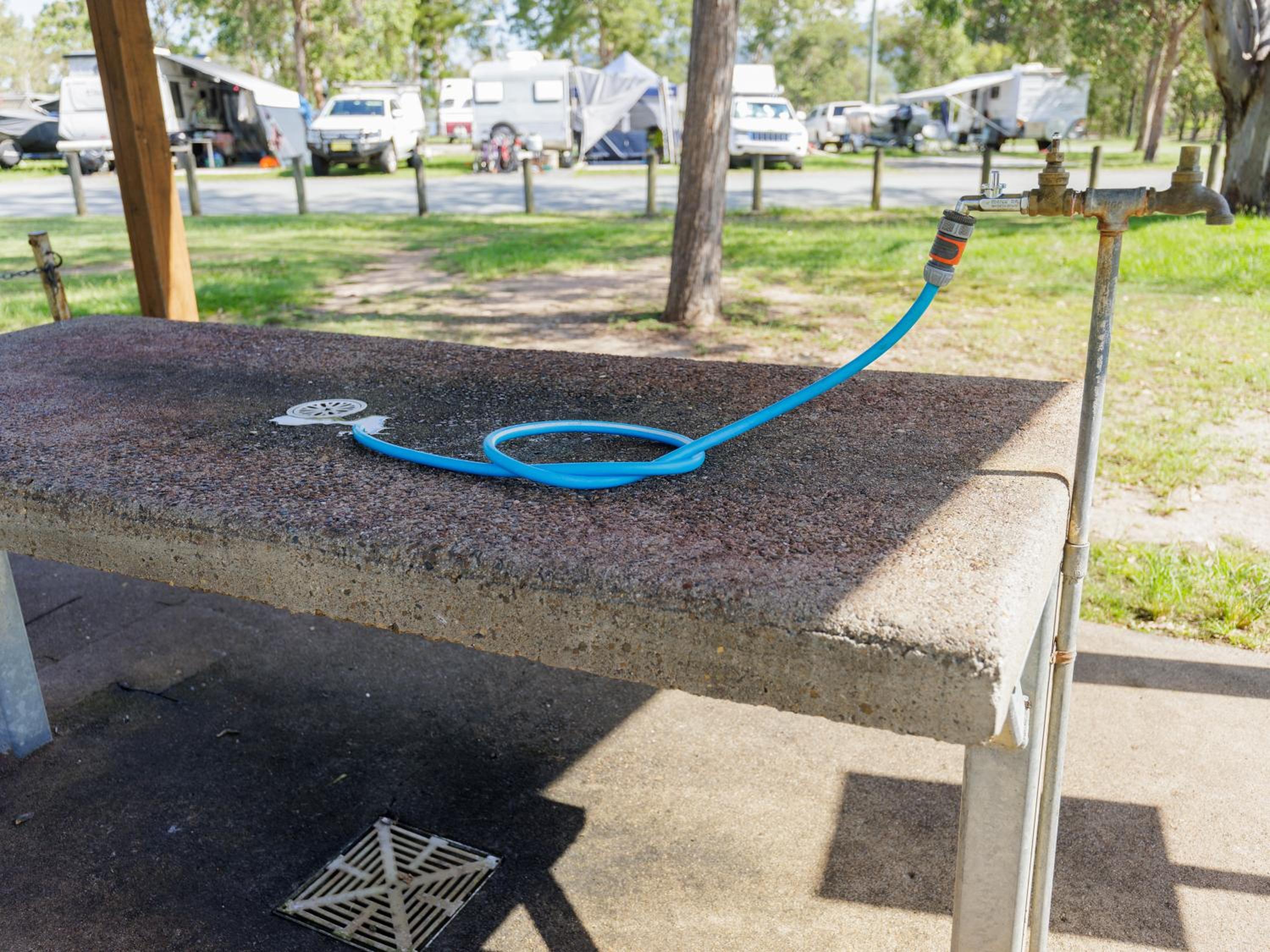 NRMA Lake Somerset Holiday Park