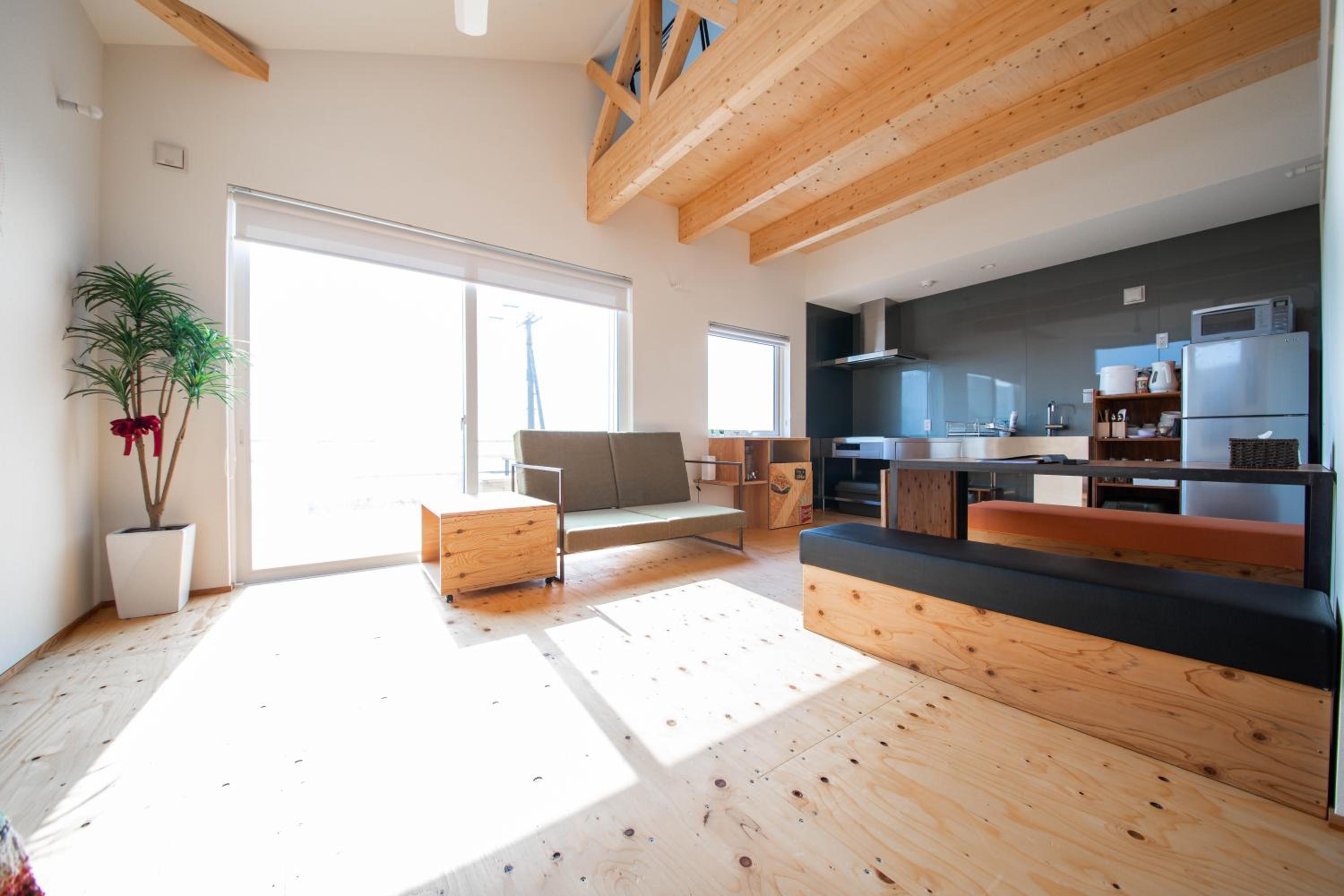 Sunny SIDE HOUSE view 4