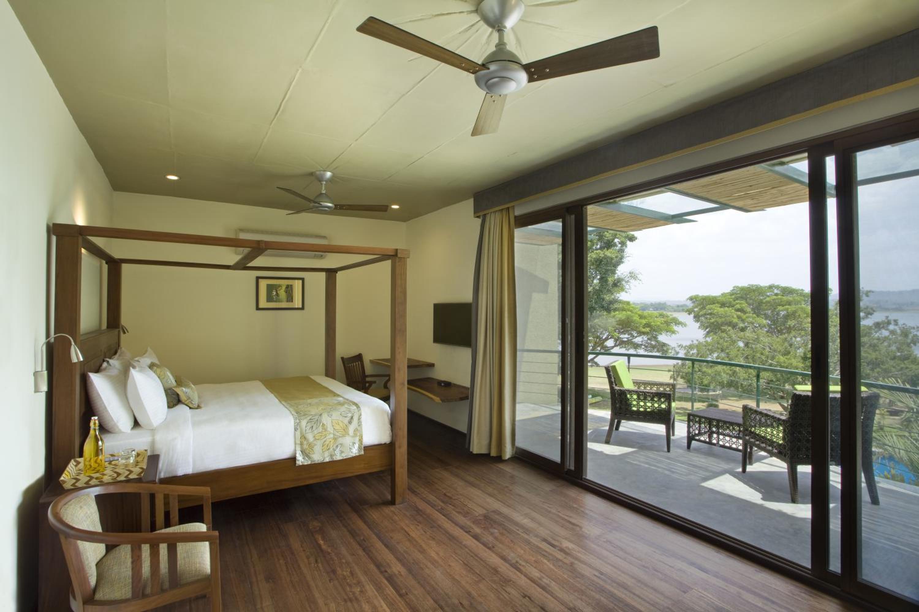 Waterwoods Lodge Kabini