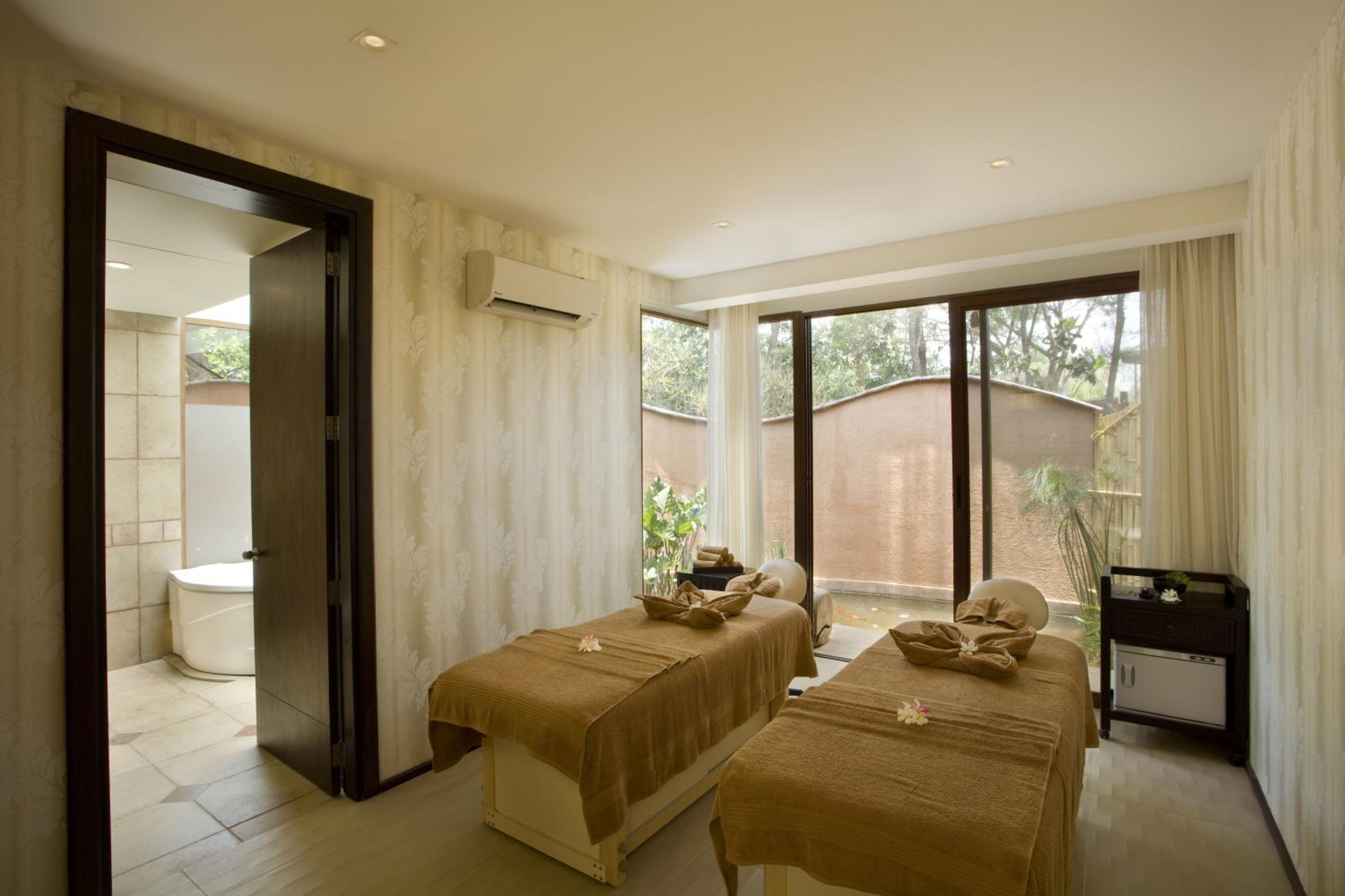 Waterwoods Lodge Kabini
