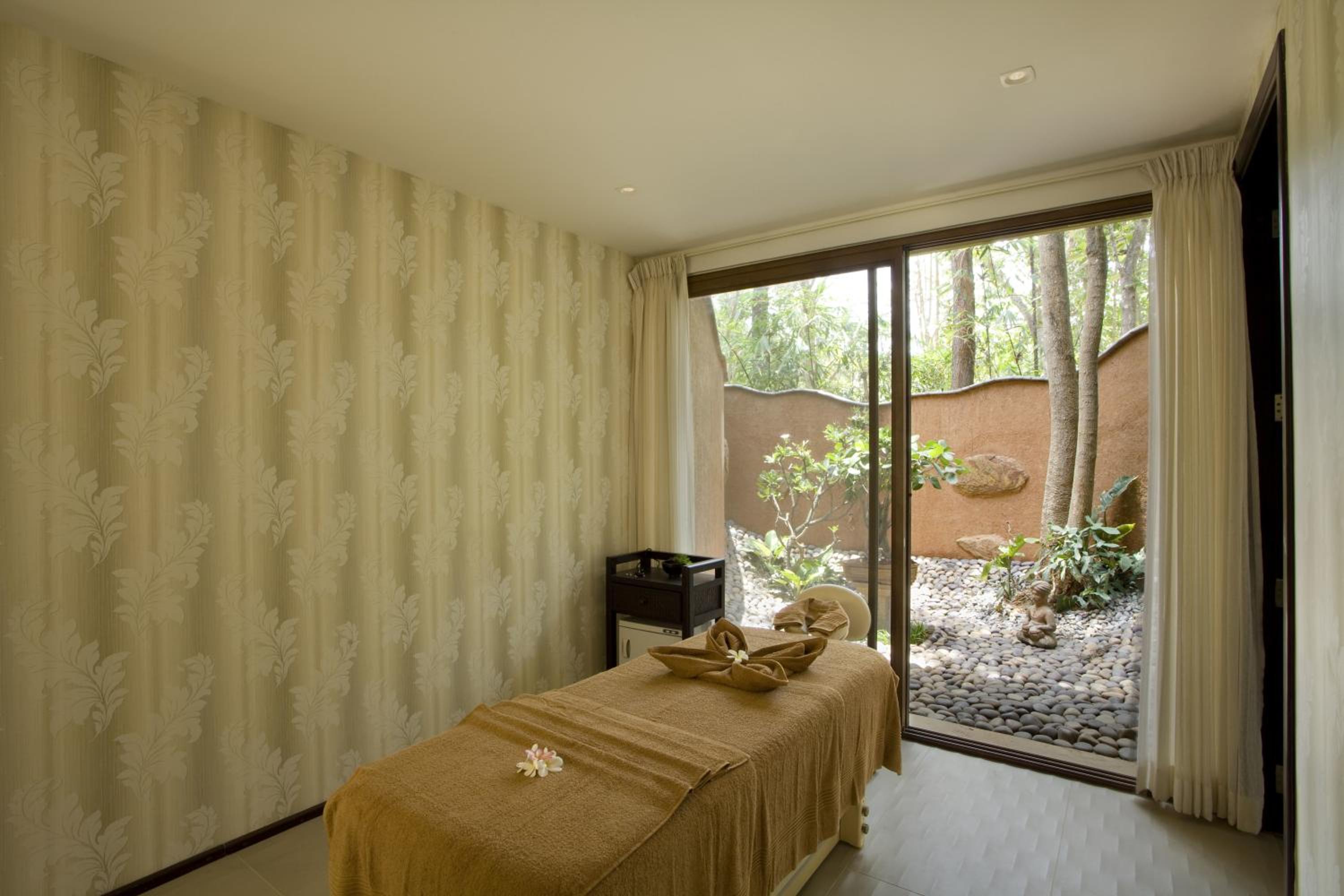 Waterwoods Lodge Kabini