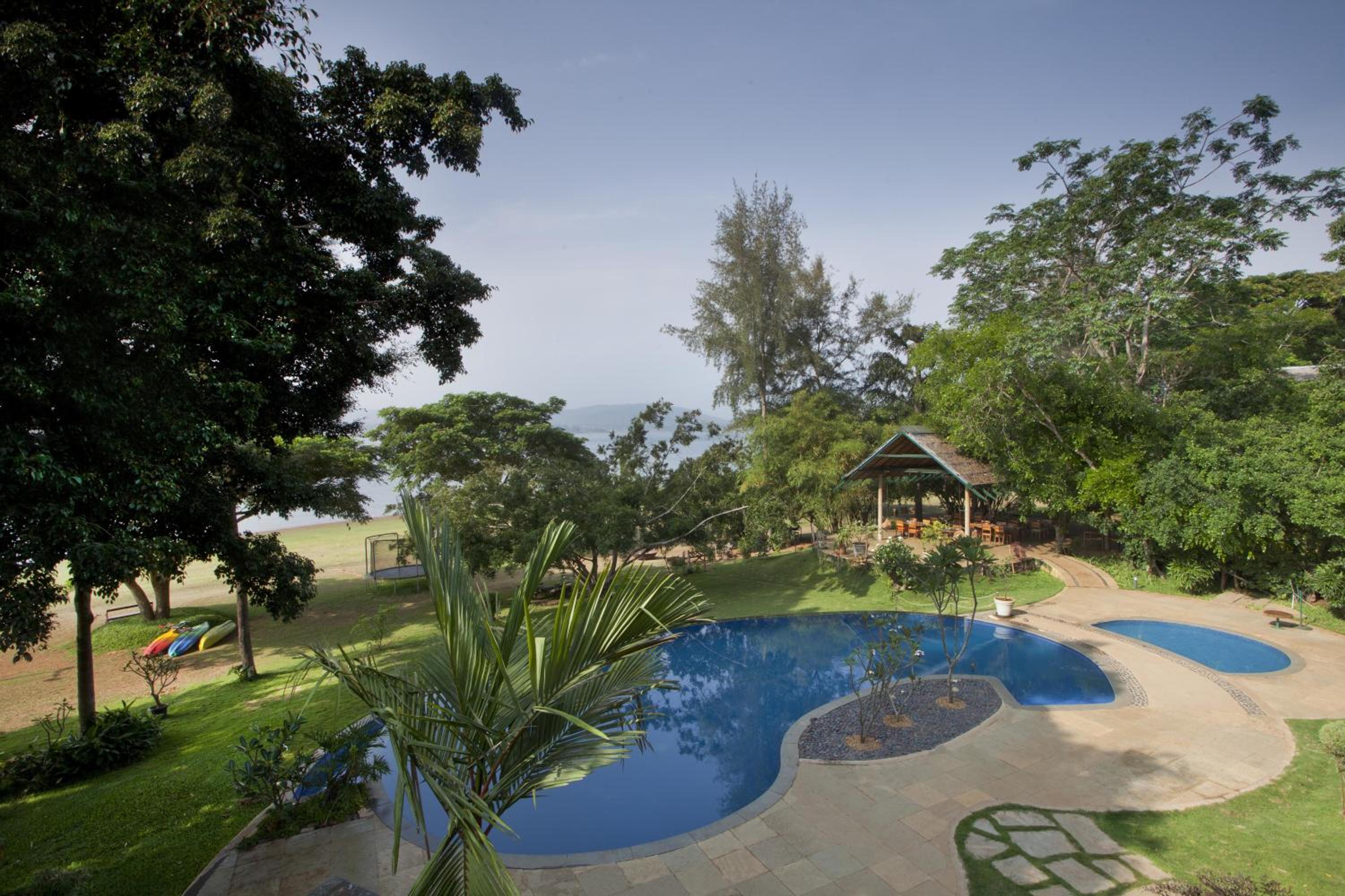 Waterwoods Lodge Kabini