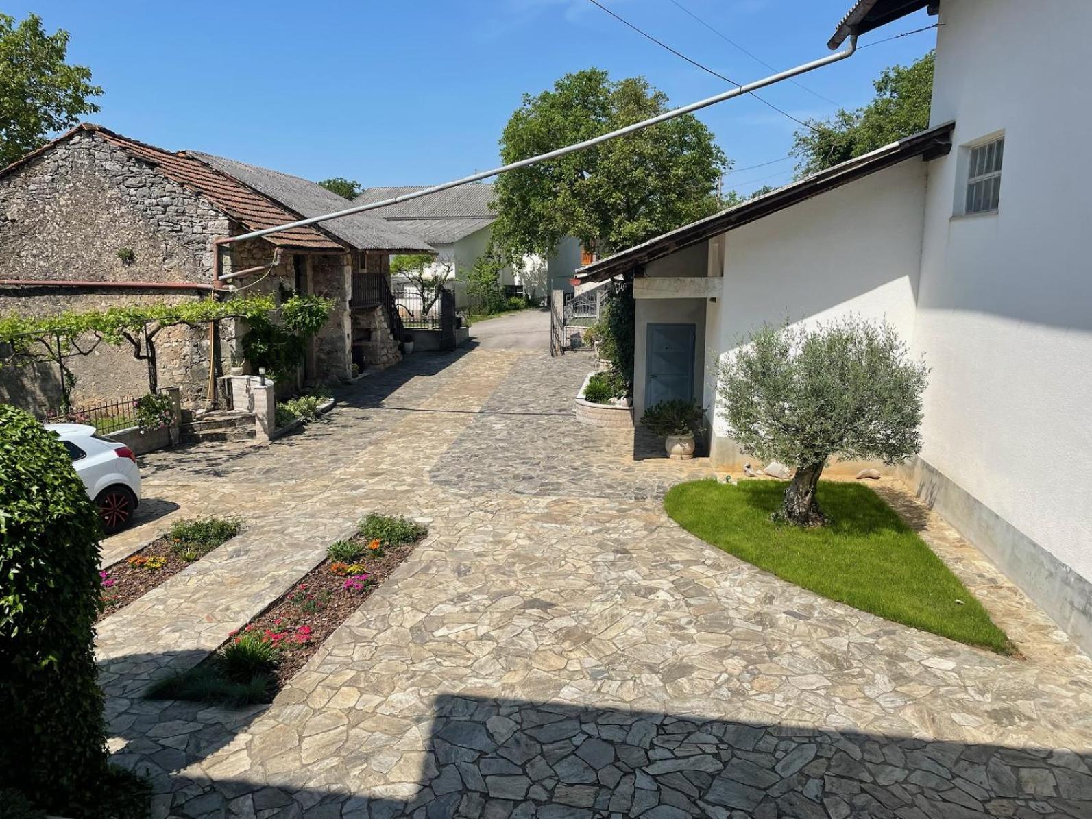 Apartma pri Cesarjevih
