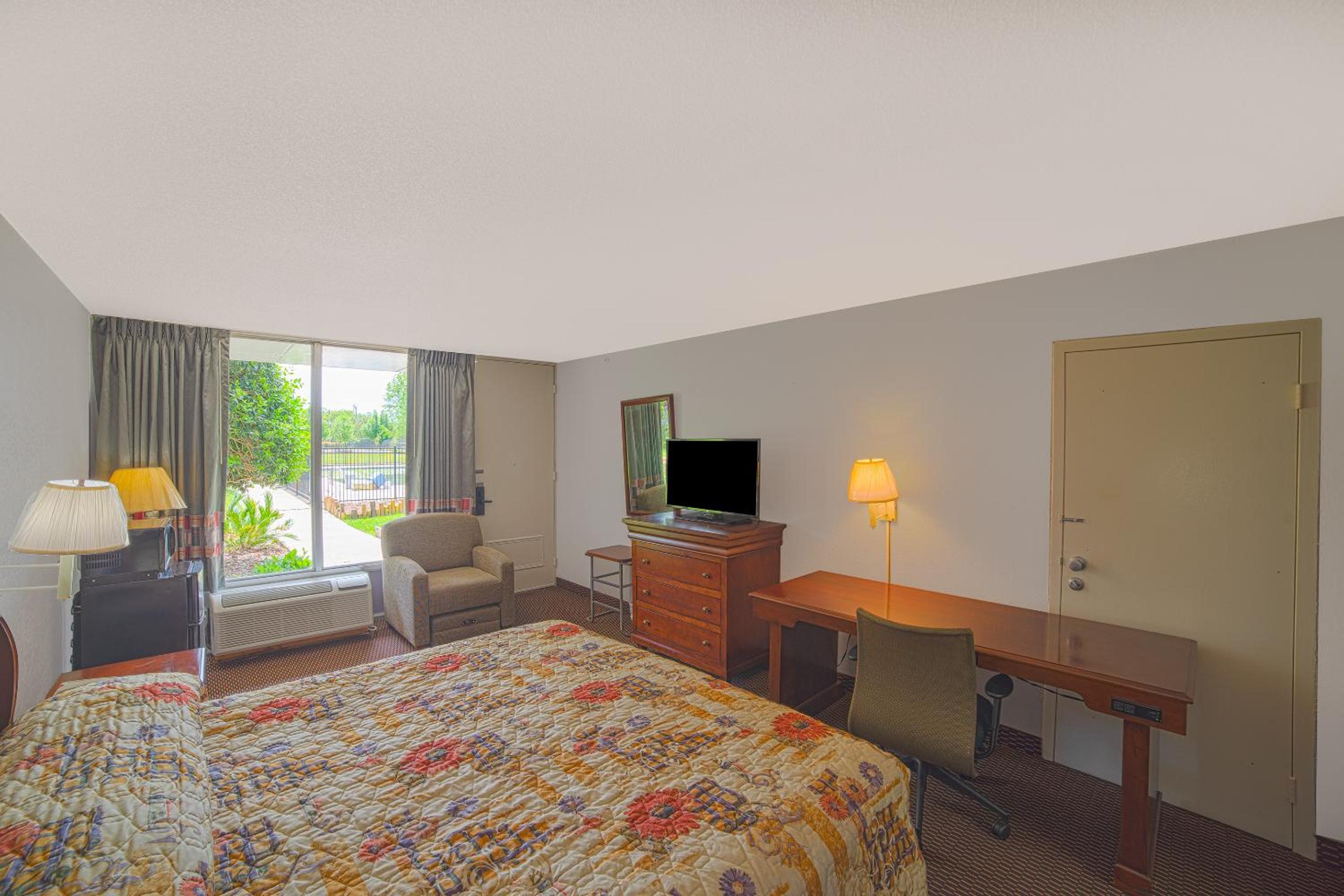 Masters Inn Selma Smithfield I-95 By OYO