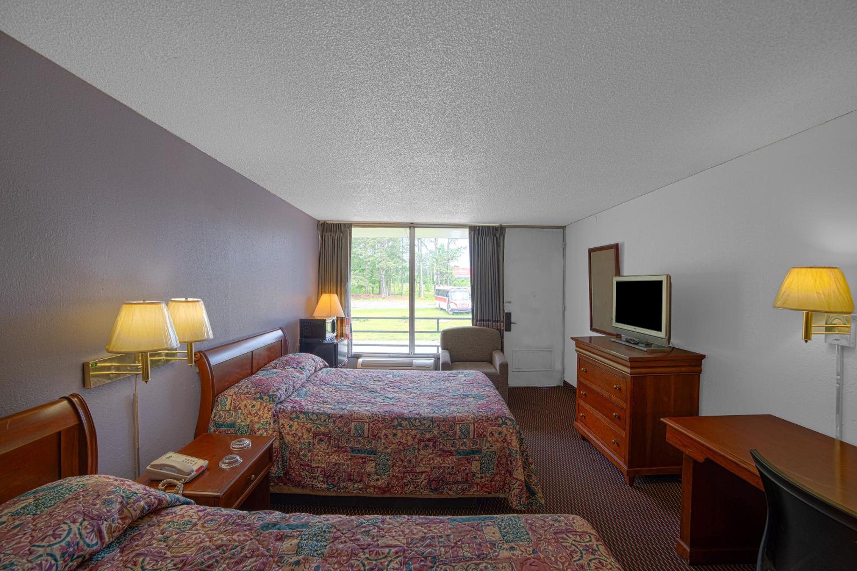 Masters Inn Selma Smithfield I-95 By OYO