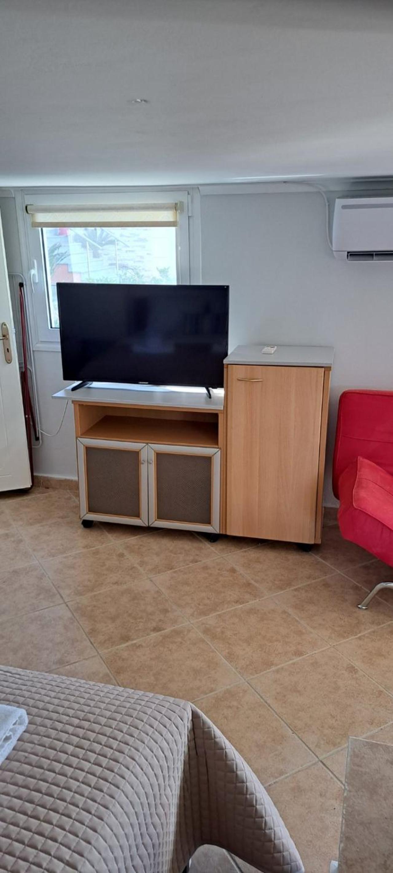 Stavros Lydia Apartment with veranda