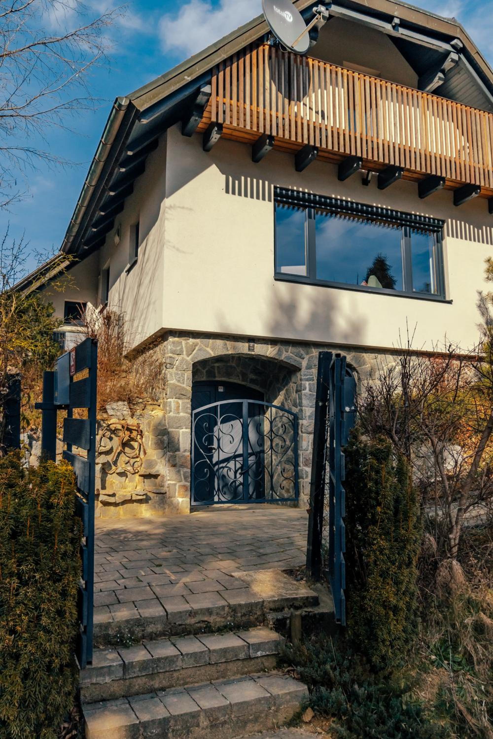 Private Lake House Selce