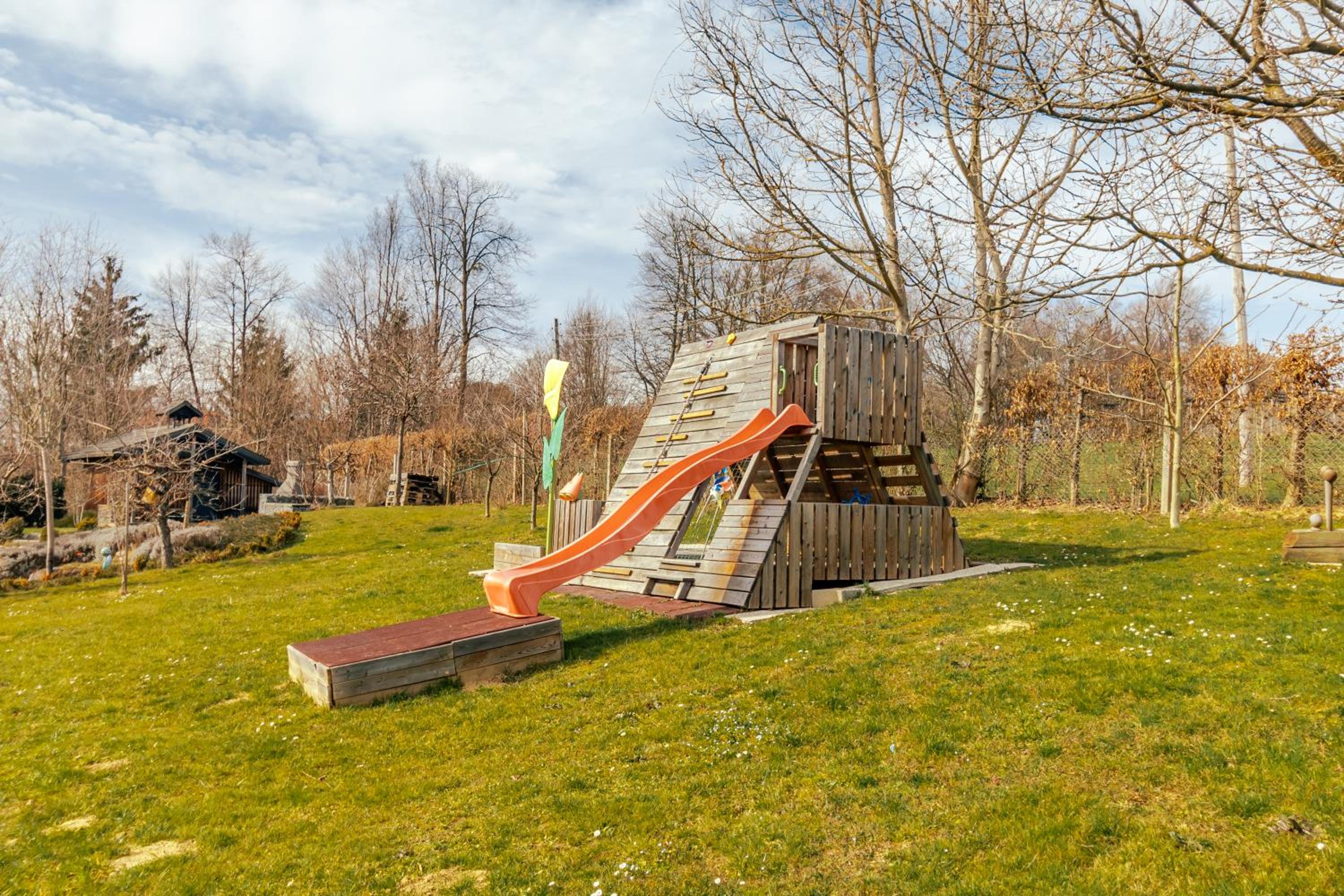 Private Lake House Selce
