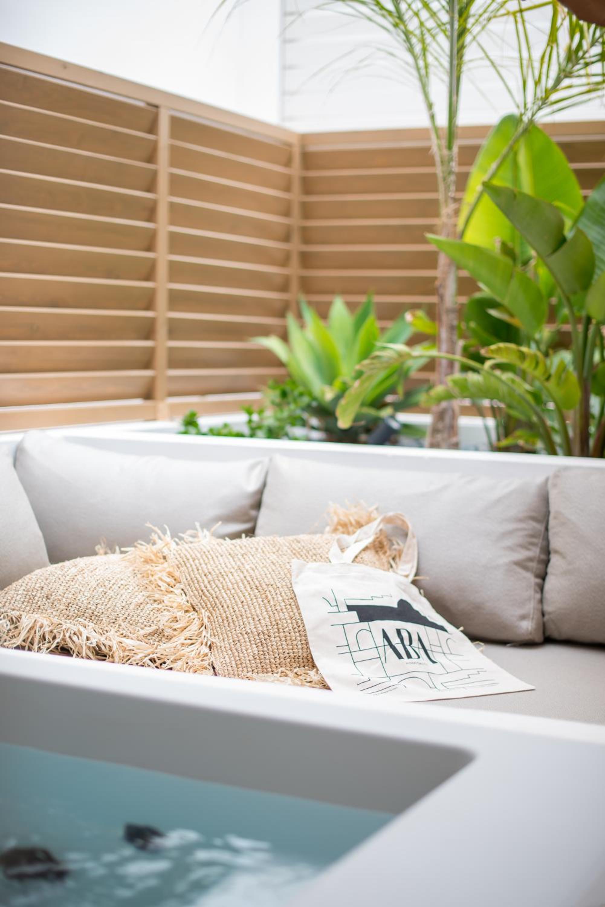 ABA Ηospitalité Paros -The Signature suite, Naousa view 3