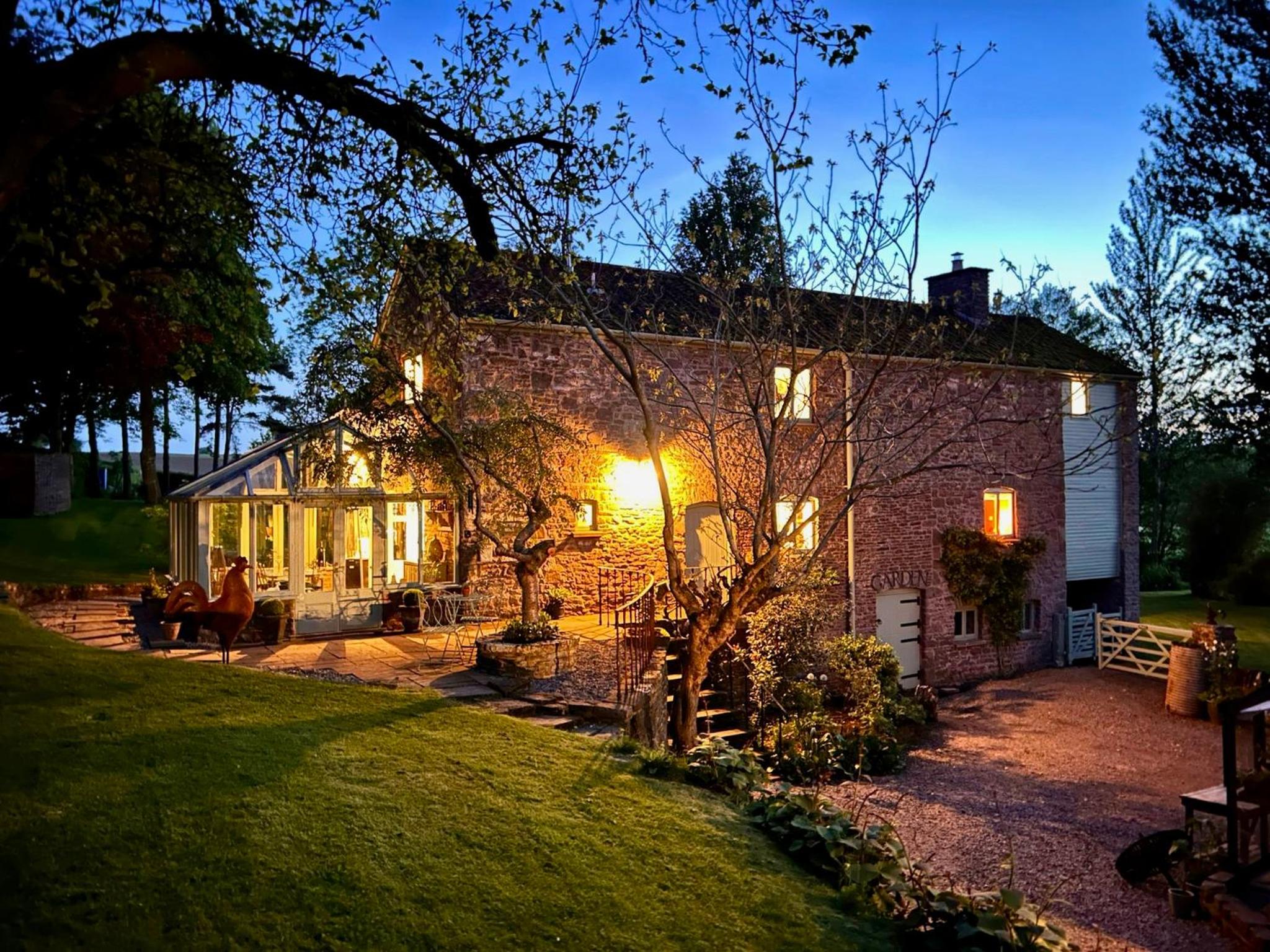 Beautiful Old Water Mill in Rural Herefordshire view 3