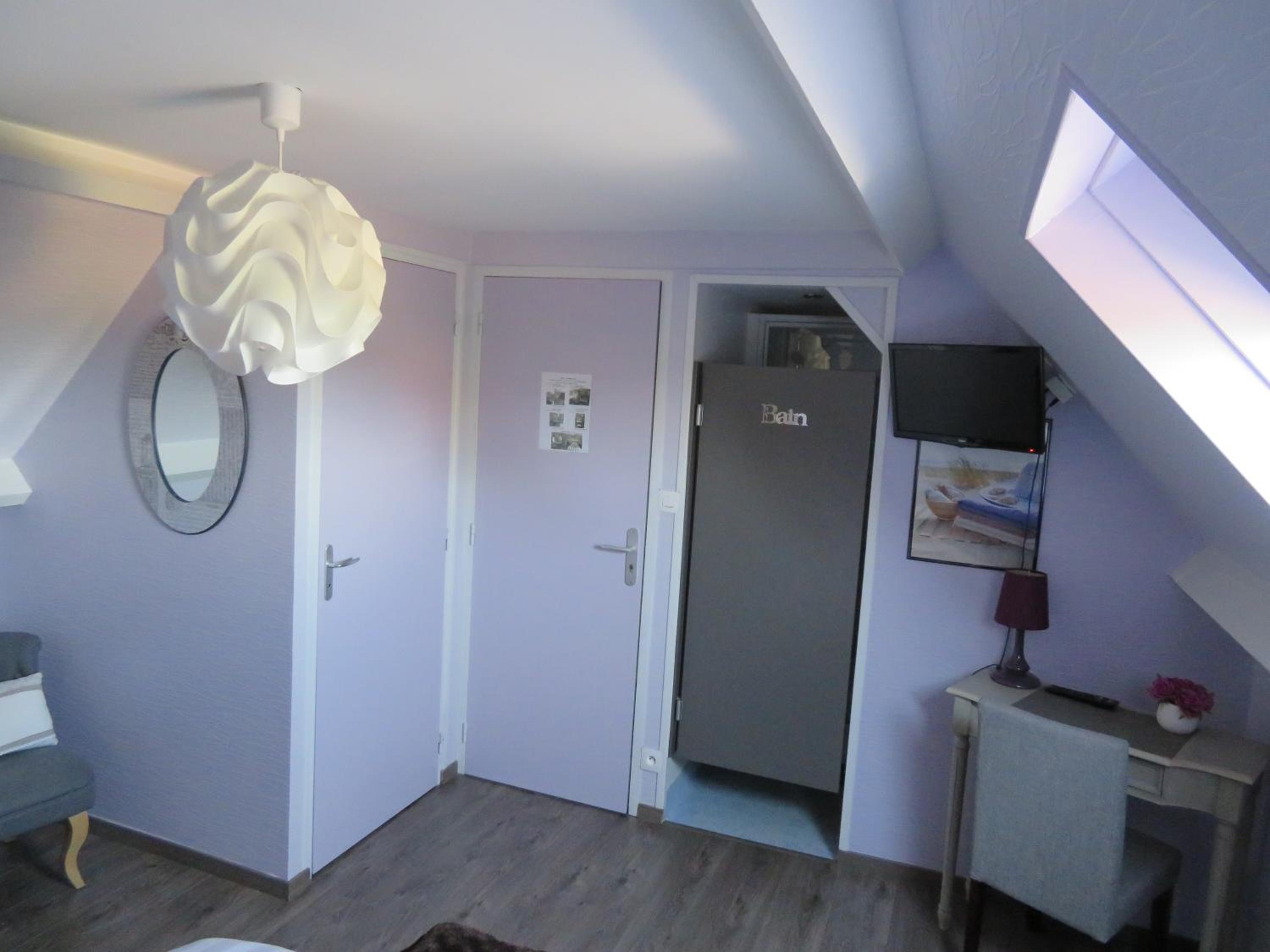 Chambres d'Hotes La Maison Neuve view 4