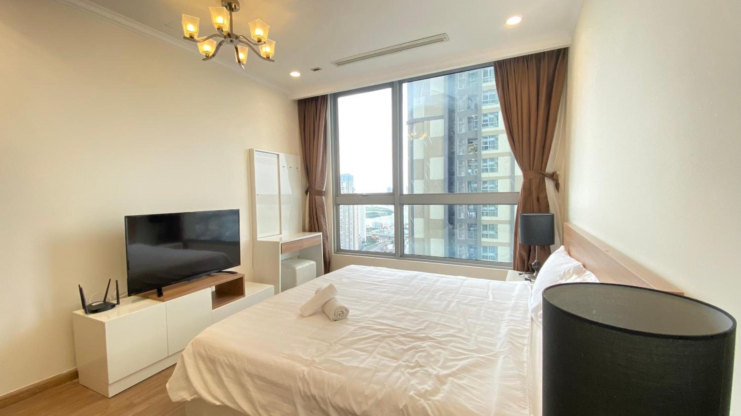 123 Apartment in Vinhomes Central Park - Landmark 81 area