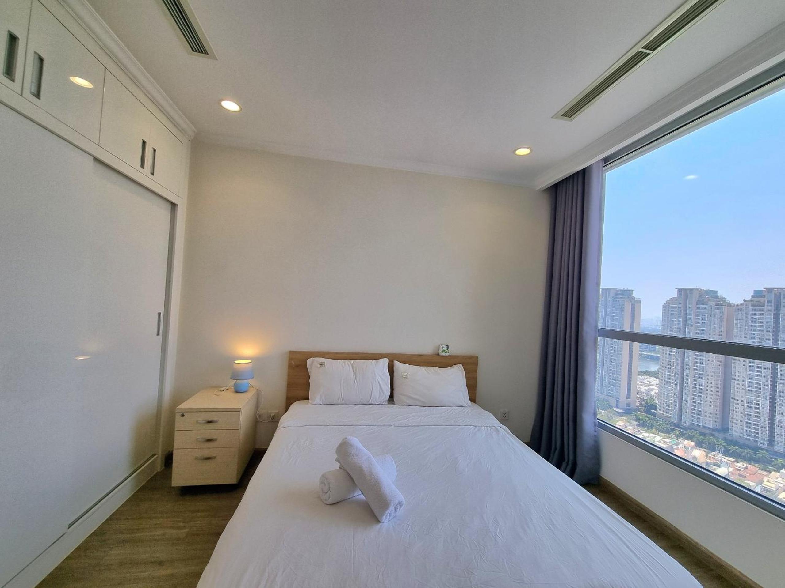 123 Apartment in Vinhomes Central Park - Landmark 81 area