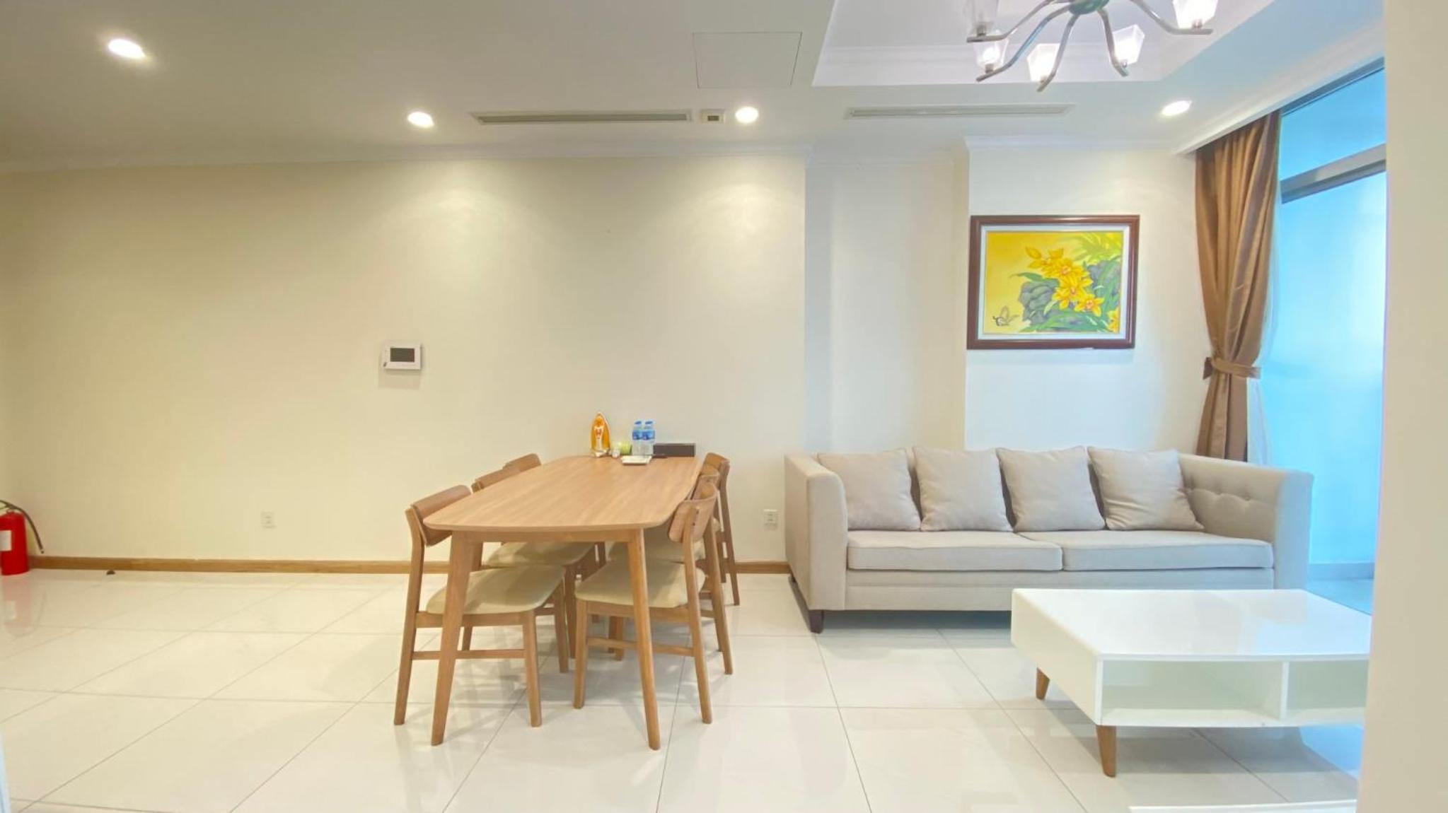 123 Apartment in Vinhomes Central Park - Landmark 81 area