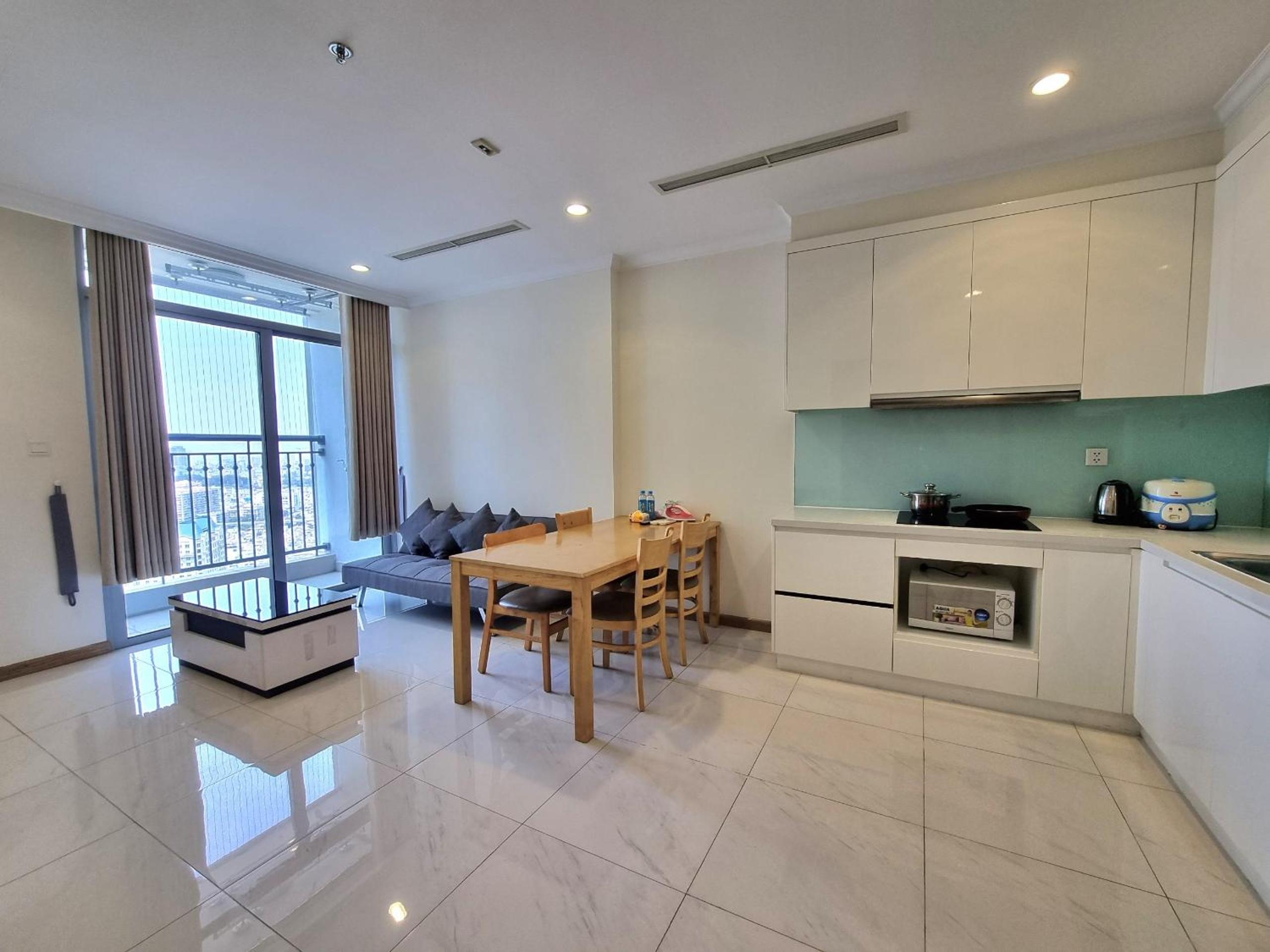 123 Apartment in Vinhomes Central Park - Landmark 81 area