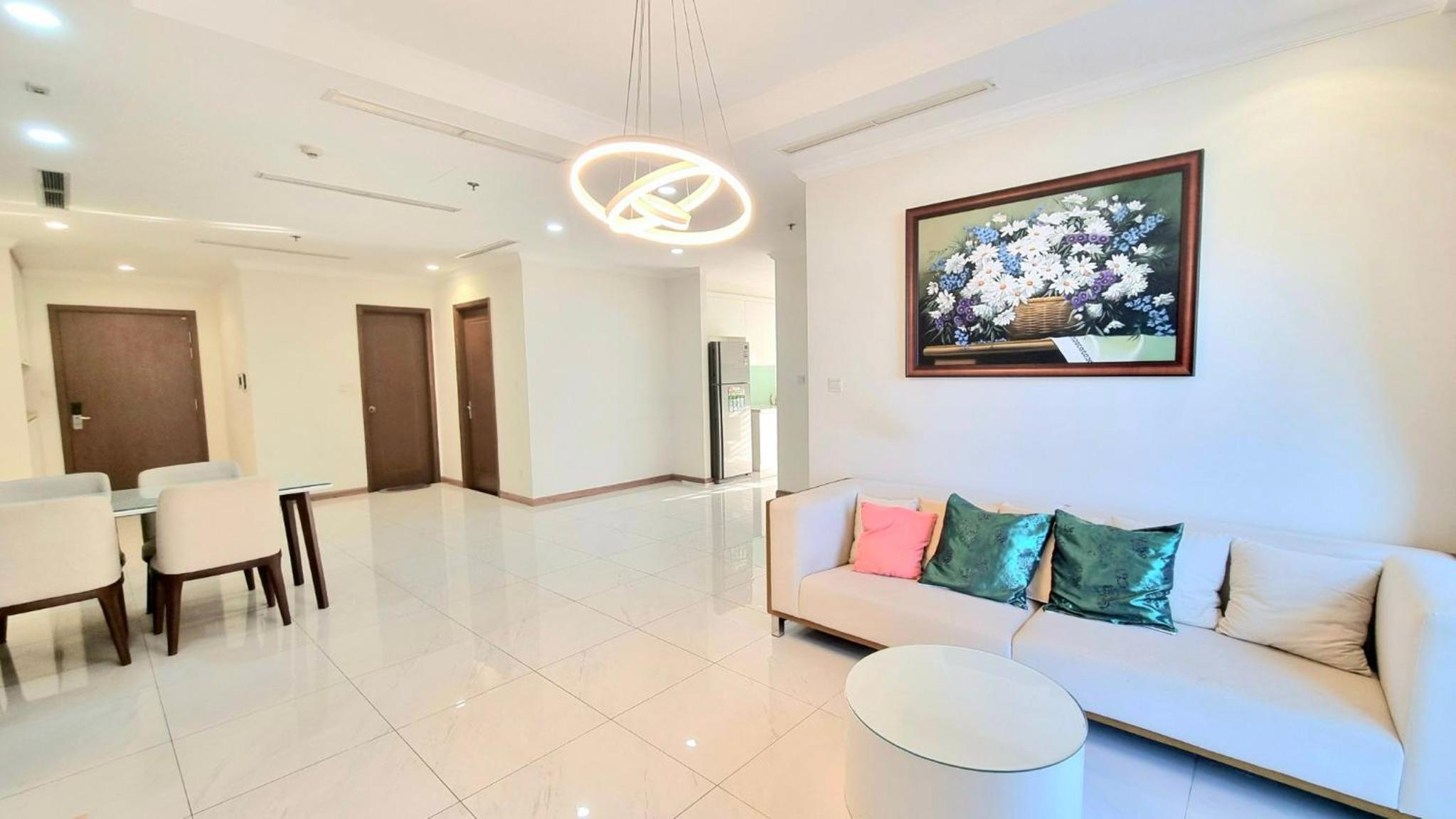 123 Apartment in Vinhomes Central Park - Landmark 81 area
