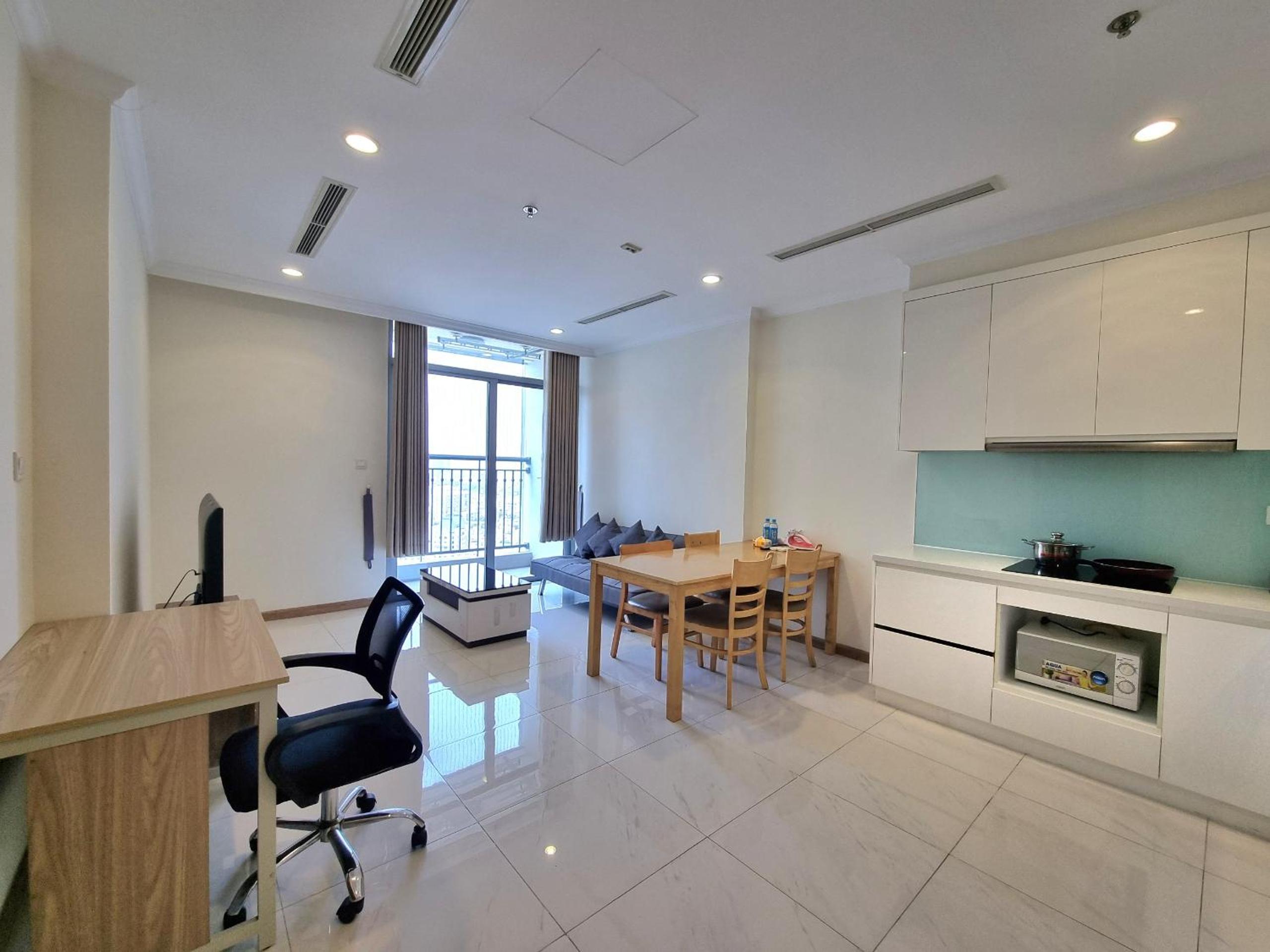 123 Apartment in Vinhomes Central Park - Landmark 81 area