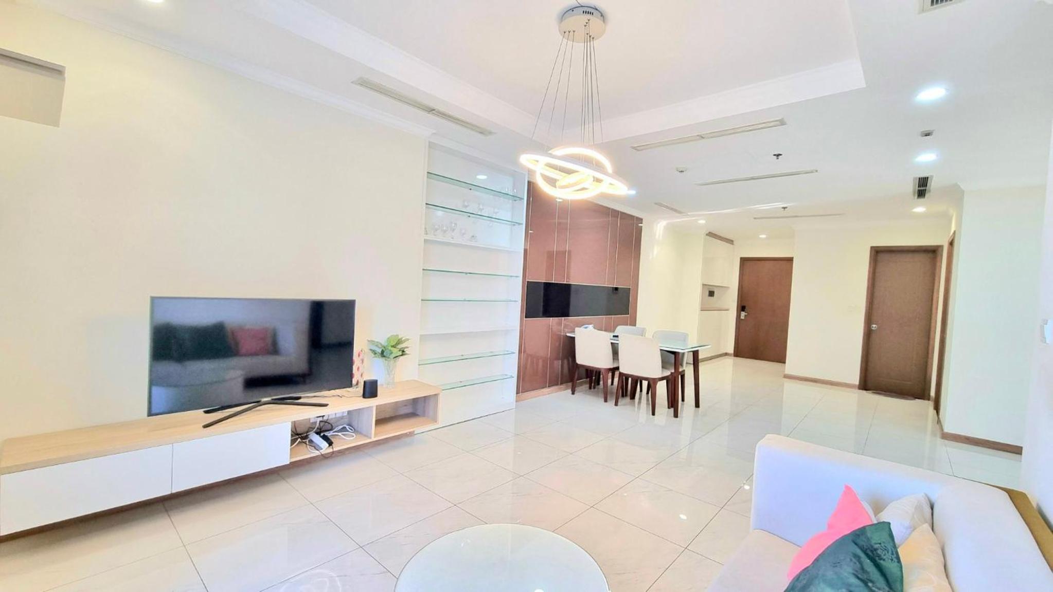 123 Apartment in Vinhomes Central Park - Landmark 81 area