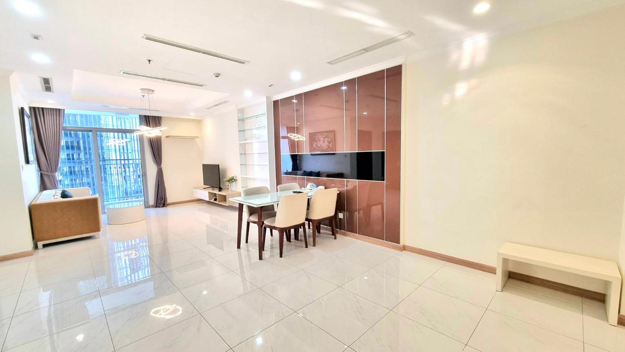 123 Apartment in Vinhomes Central Park - Landmark 81 area