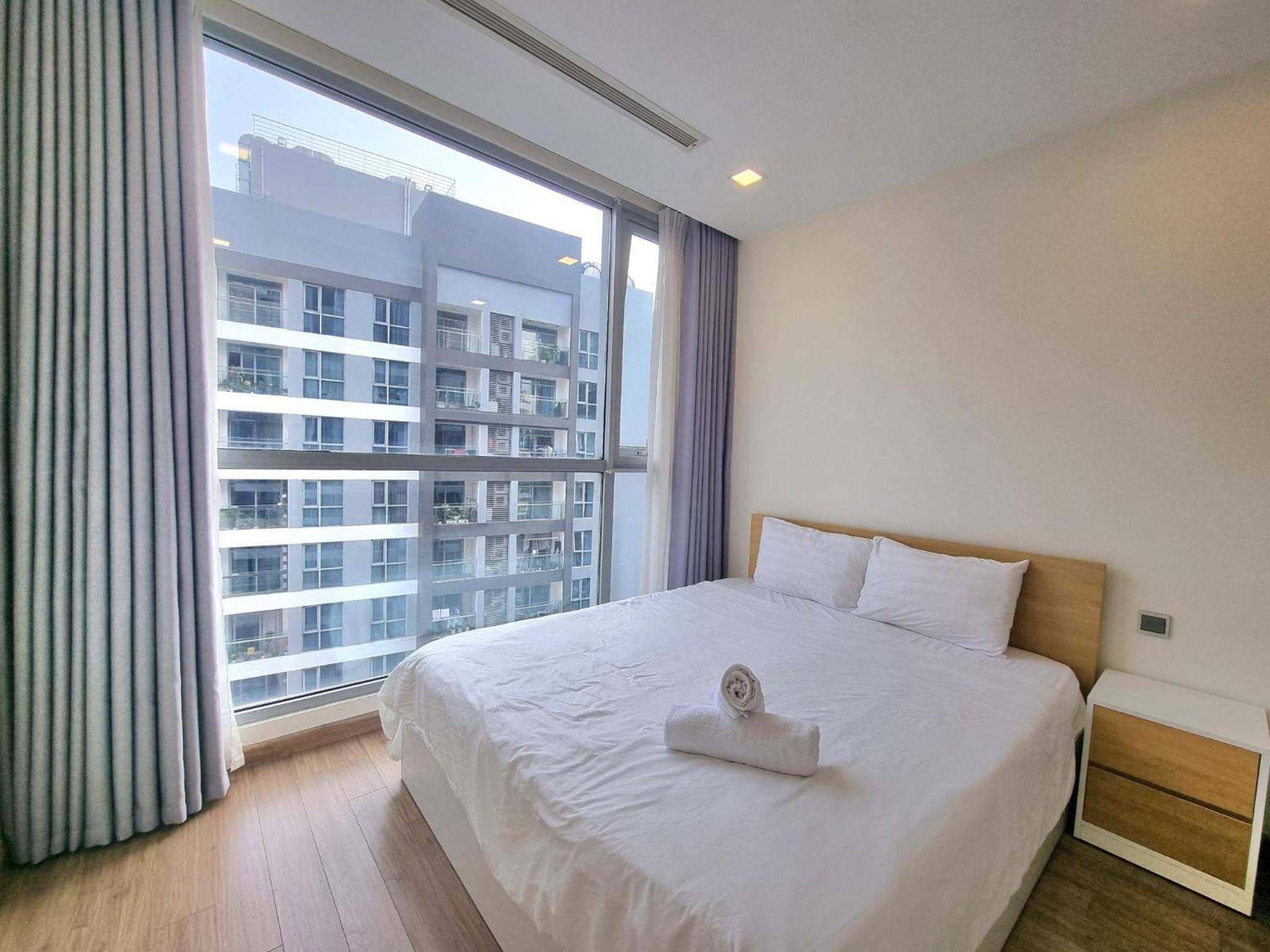 123 Apartment in Vinhomes Central Park - Landmark 81 area
