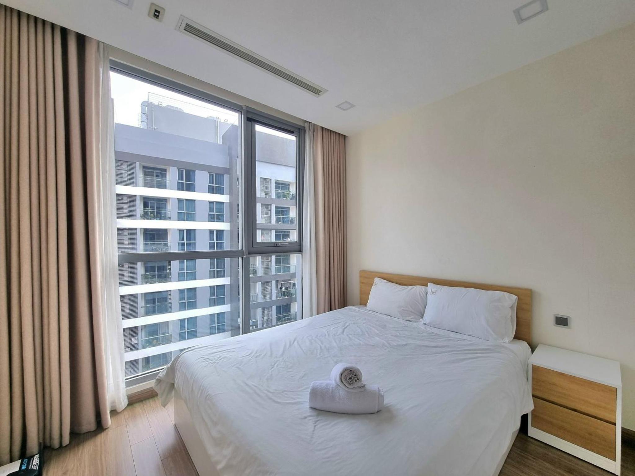 123 Apartment in Vinhomes Central Park - Landmark 81 area