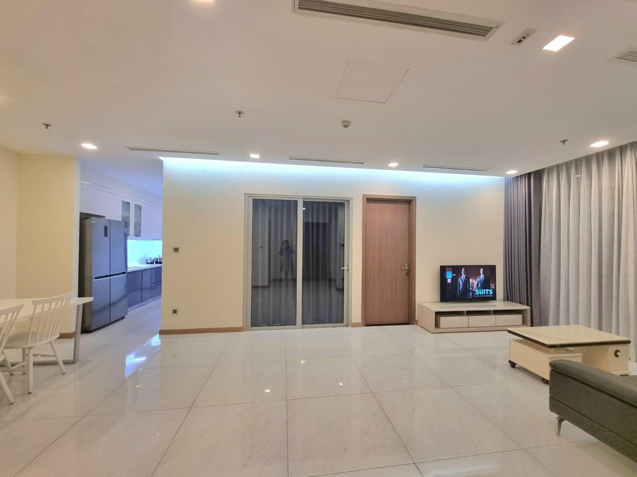 123 Apartment in Vinhomes Central Park - Landmark 81 area