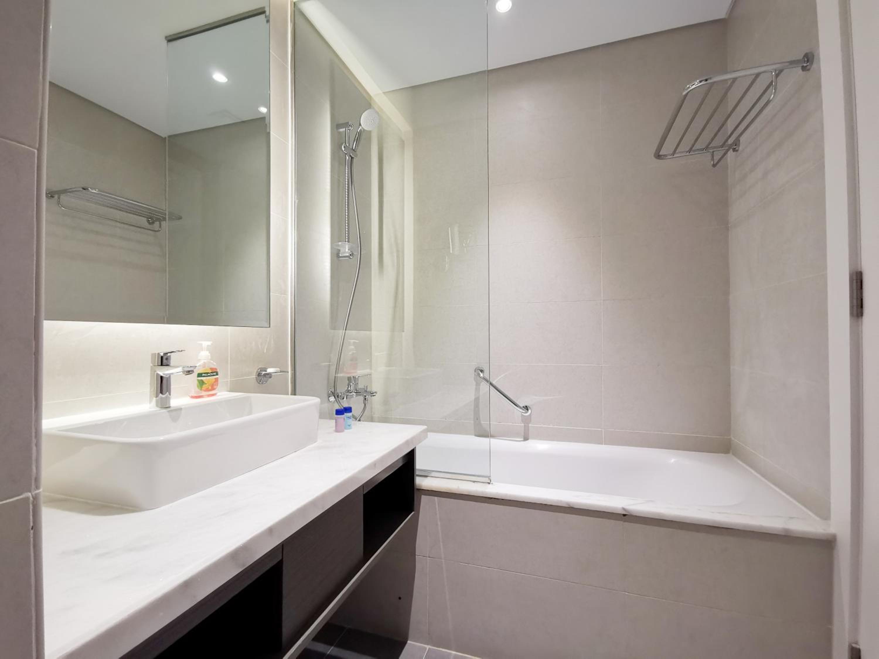 Vacay Lettings - Luxury studio in Business bay