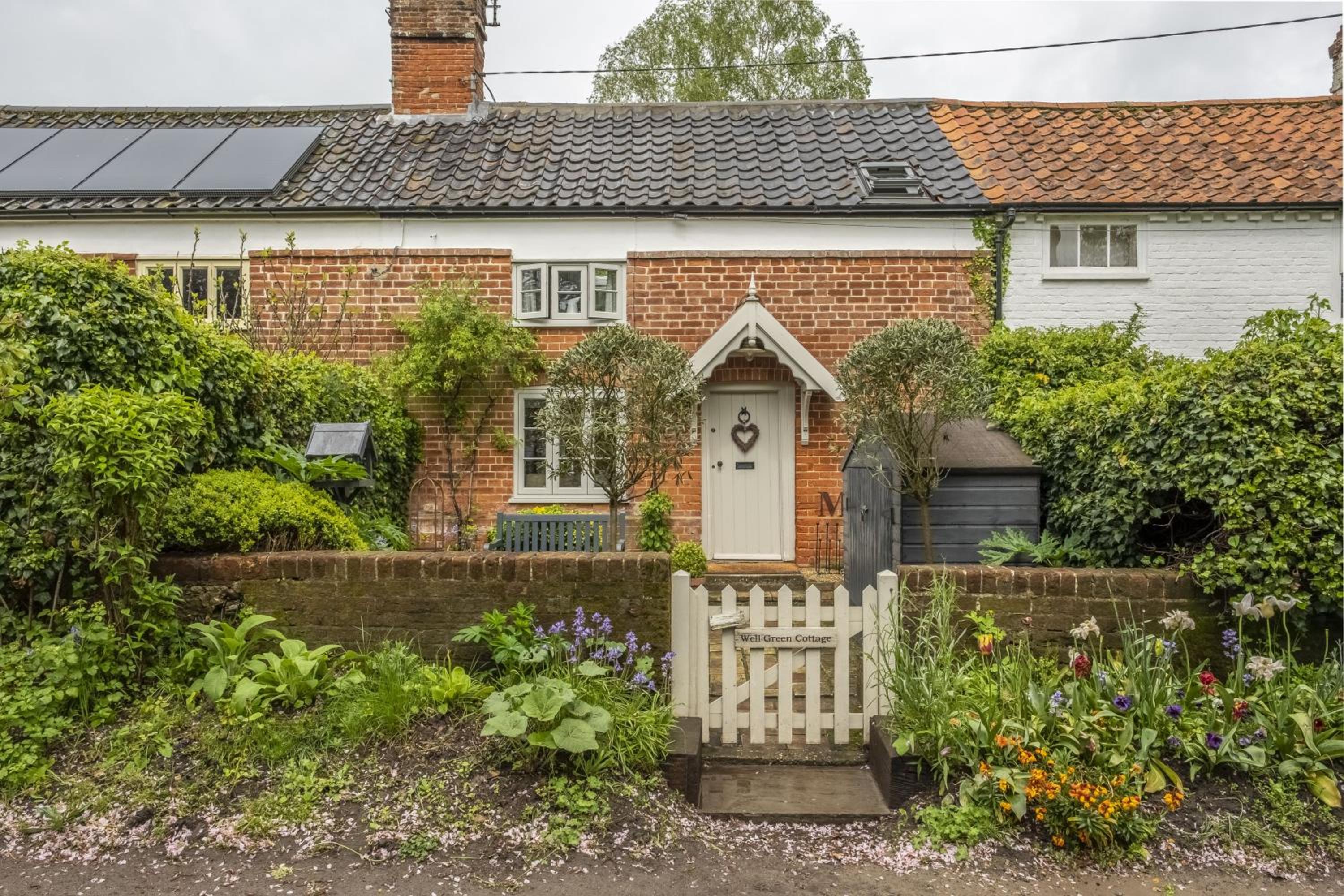 Well Green Cottage view 4