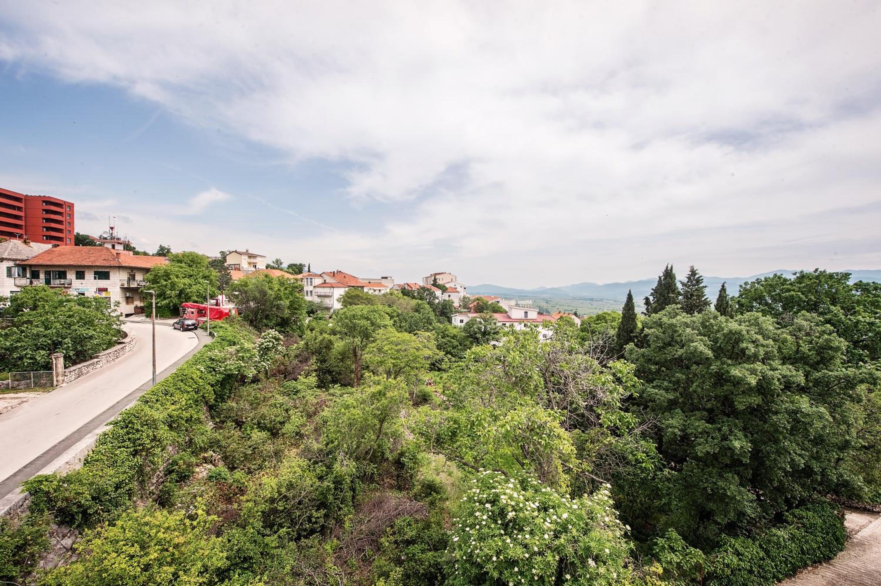 Apartman I & J