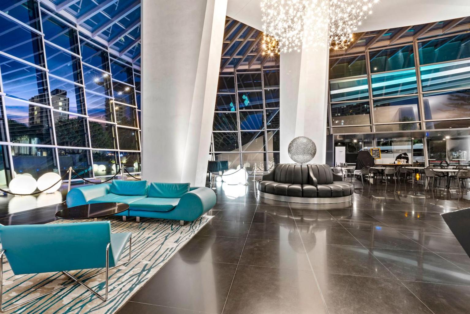 Central Surfers Paradise Family Retreat