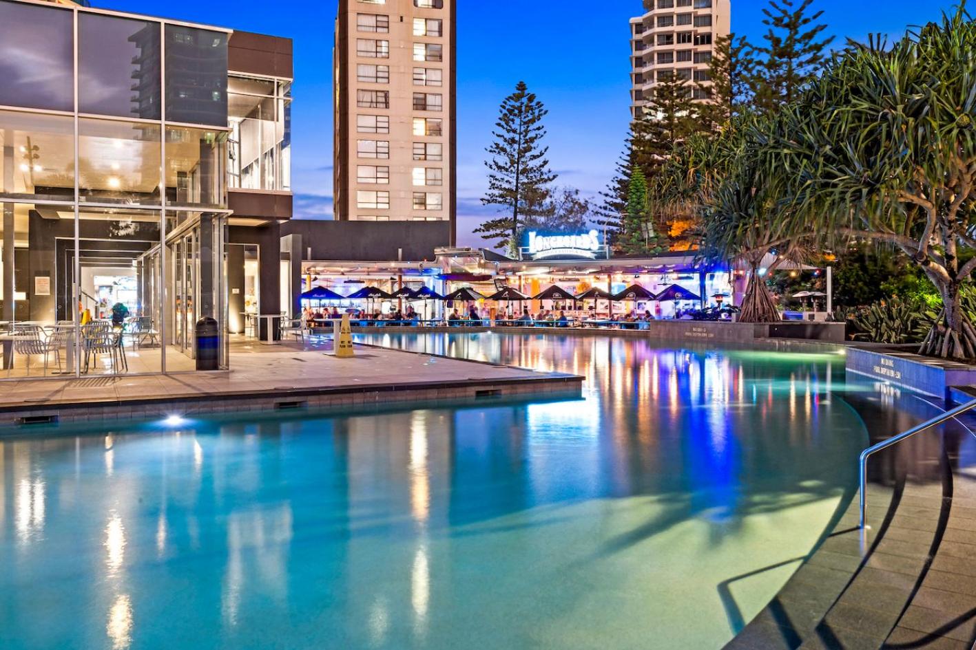Central Surfers Paradise Family Retreat