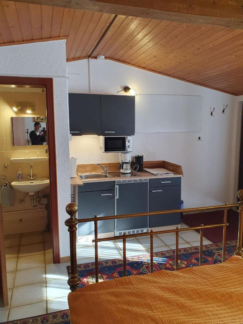Doppelzimmer / Landhaus Ederlust Heilungsräume e.V.