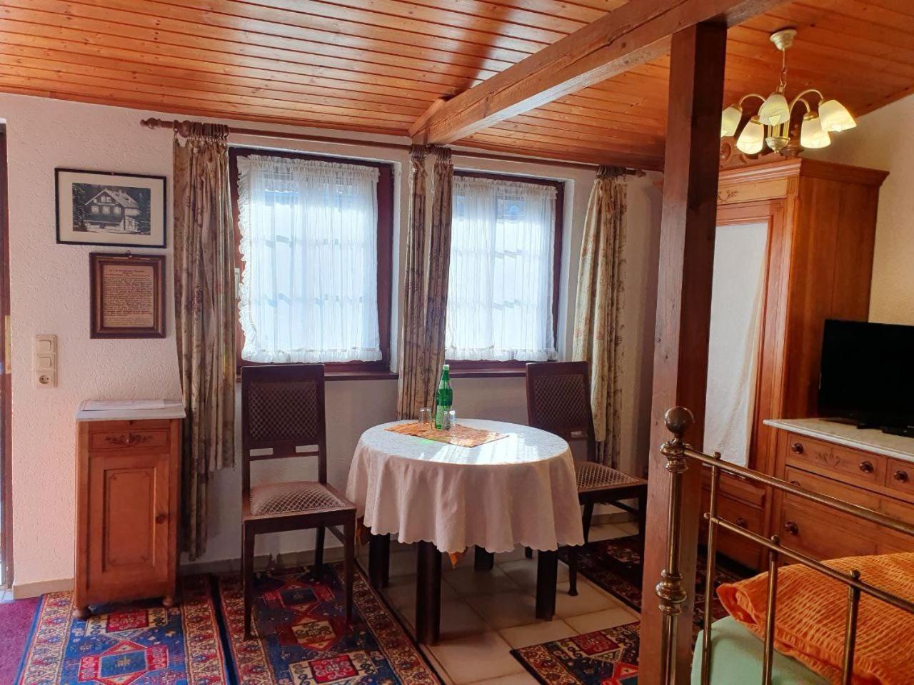 Doppelzimmer / Landhaus Ederlust Heilungsräume e.V.