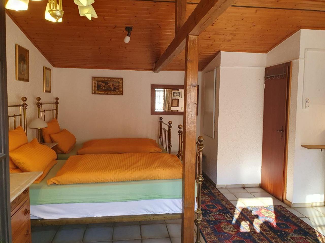 Doppelzimmer / Landhaus Ederlust Heilungsräume e.V.