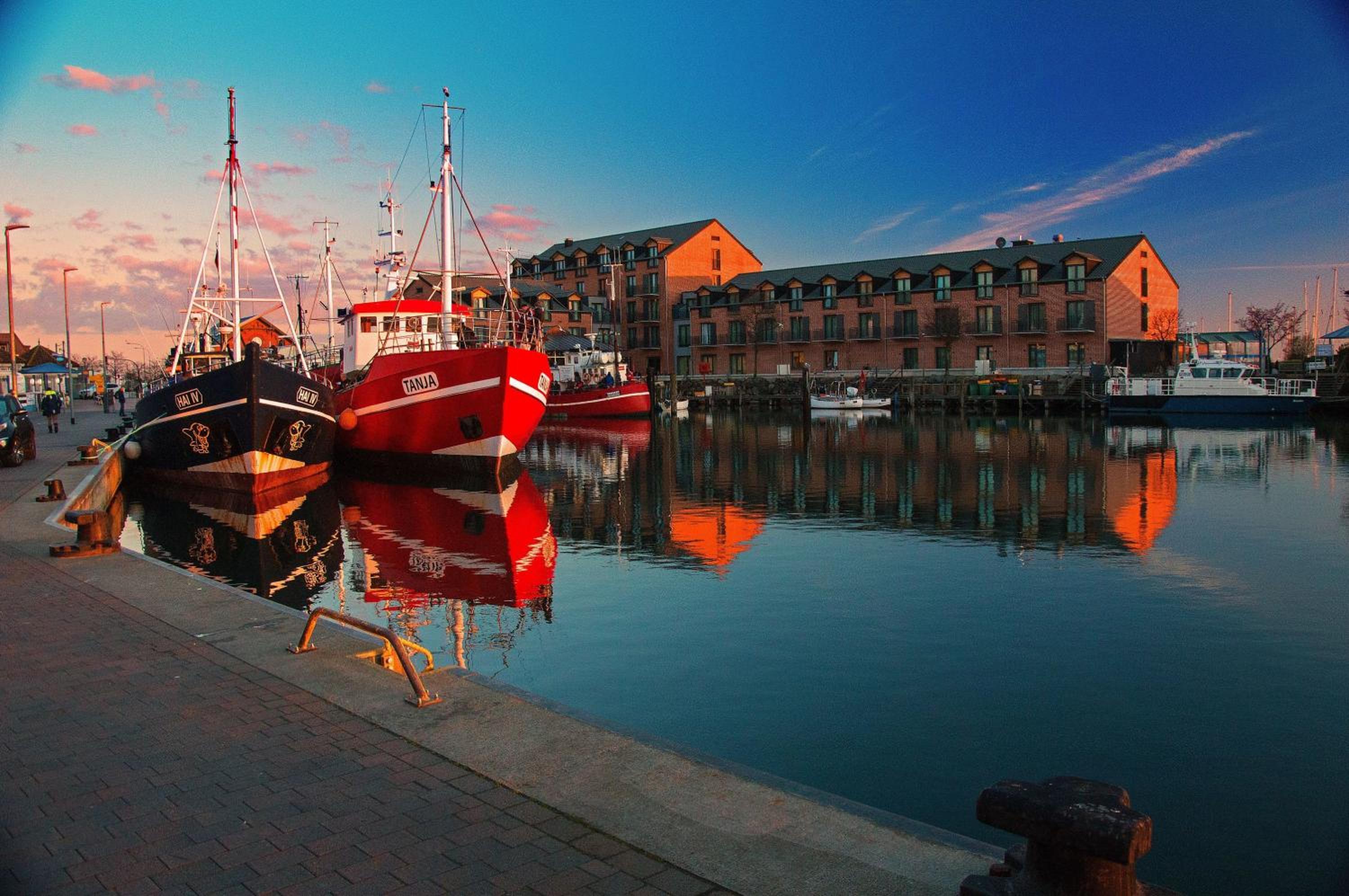 Hotel Hafenhotel Meereszeiten - Image 1