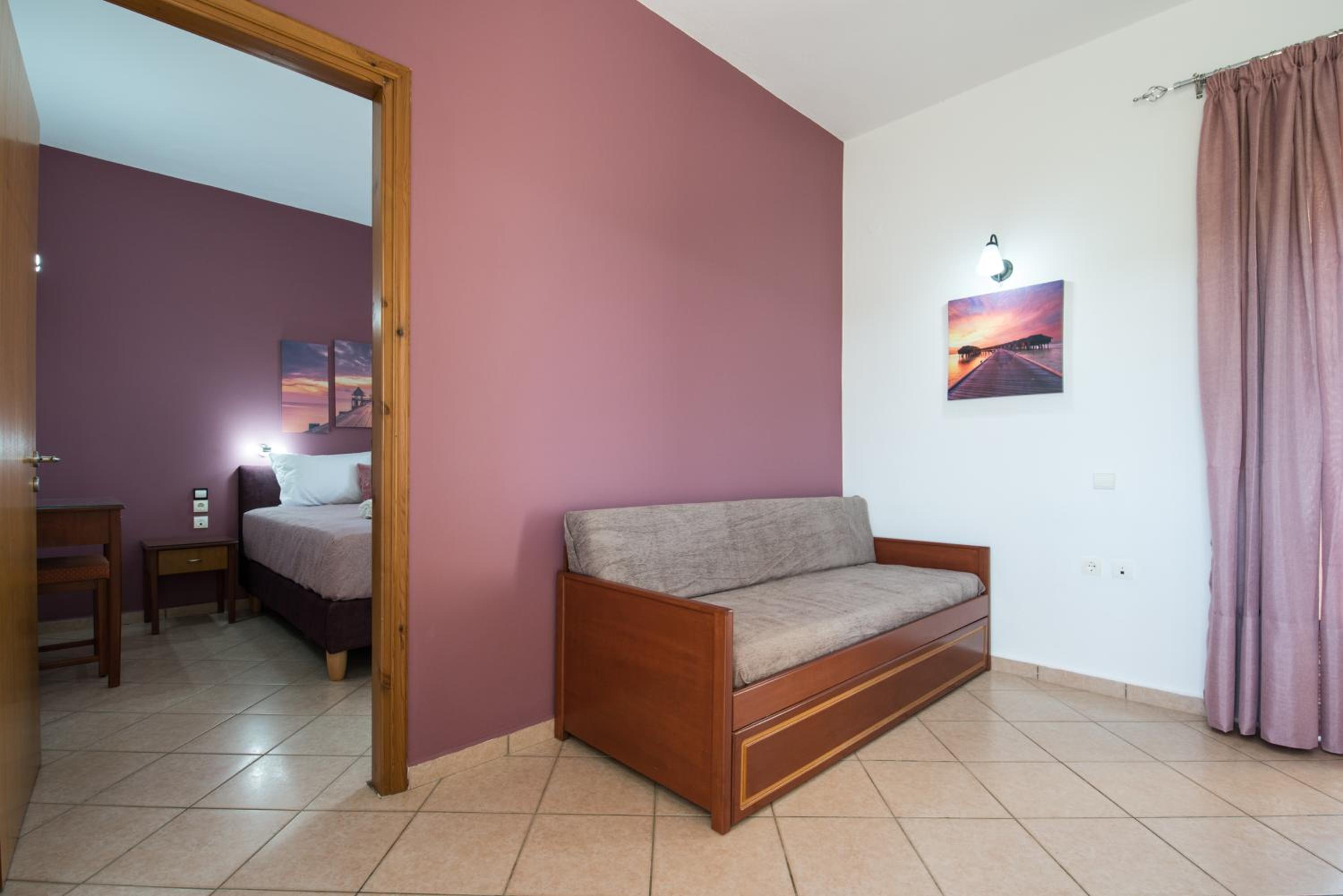 MARIHELEN APARTEMENTS