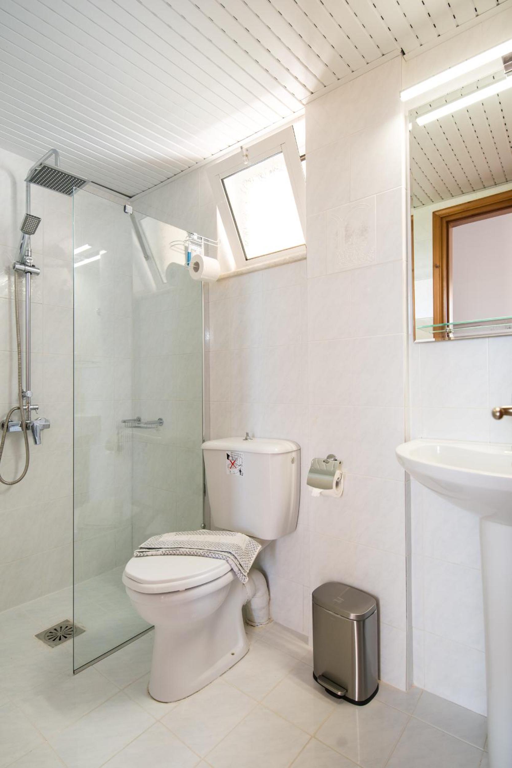 MARIHELEN APARTEMENTS
