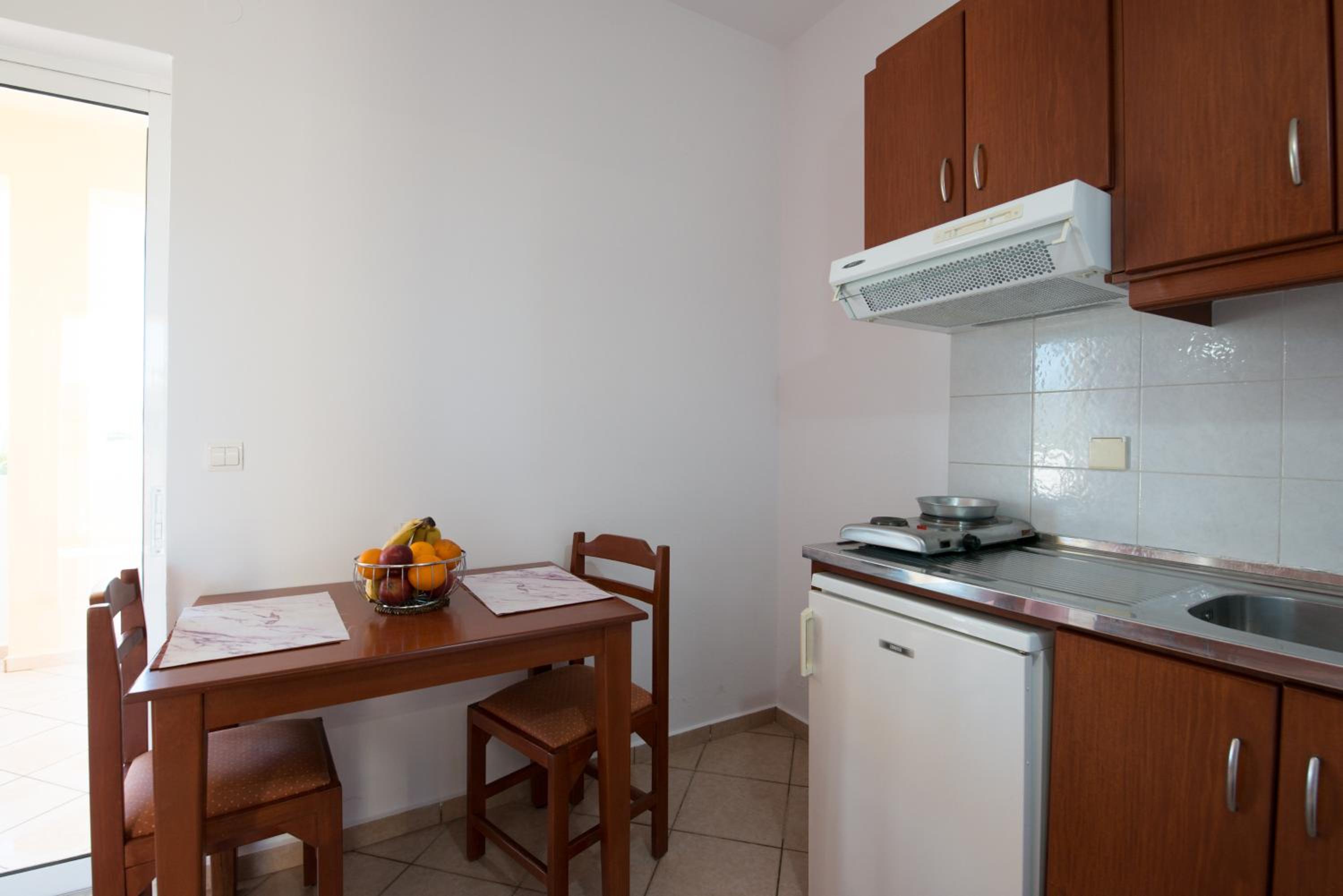 MARIHELEN APARTEMENTS