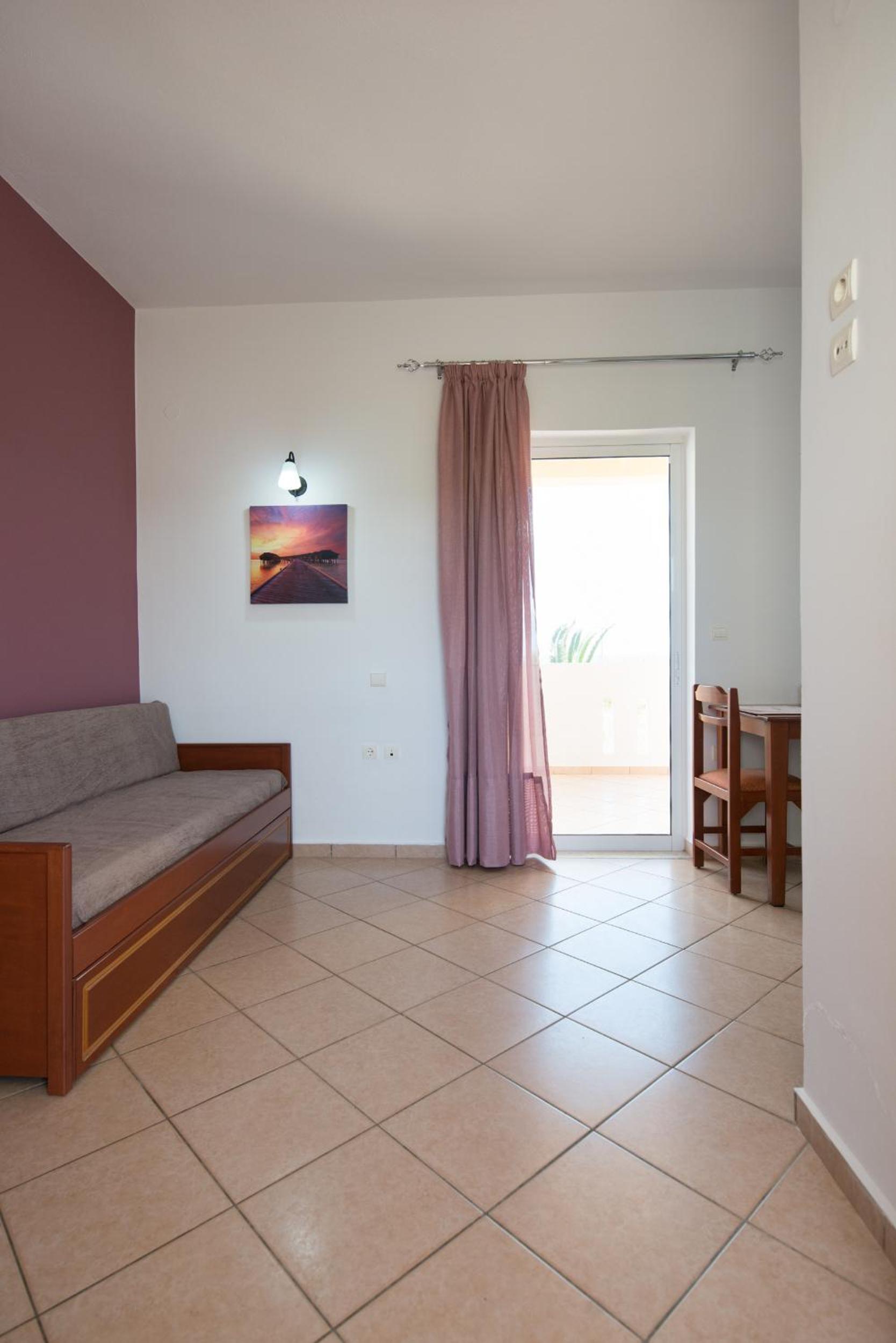 MARIHELEN APARTEMENTS