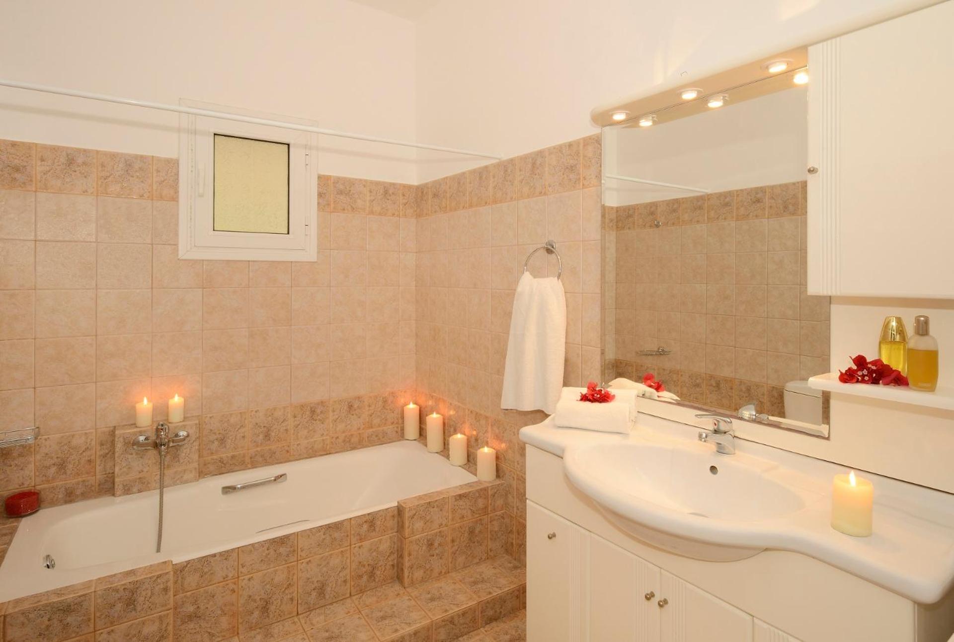 Leonoras House photo 4