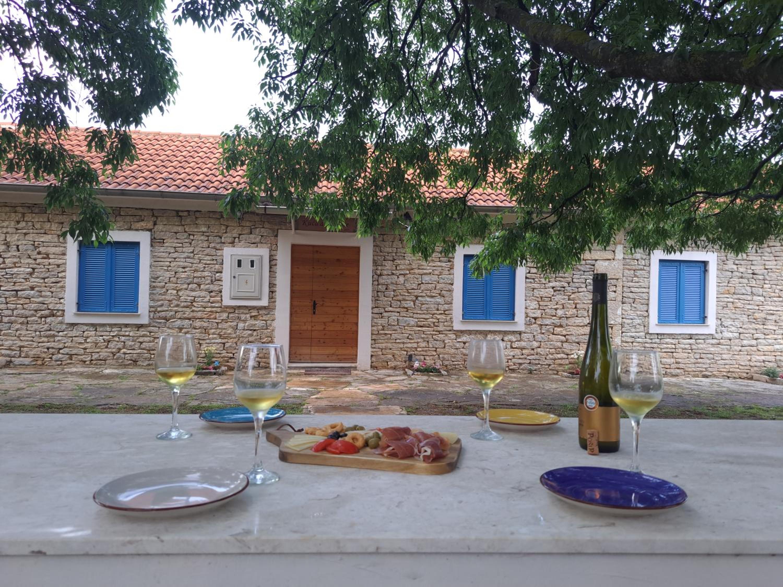The Old Stone House Dida Jure