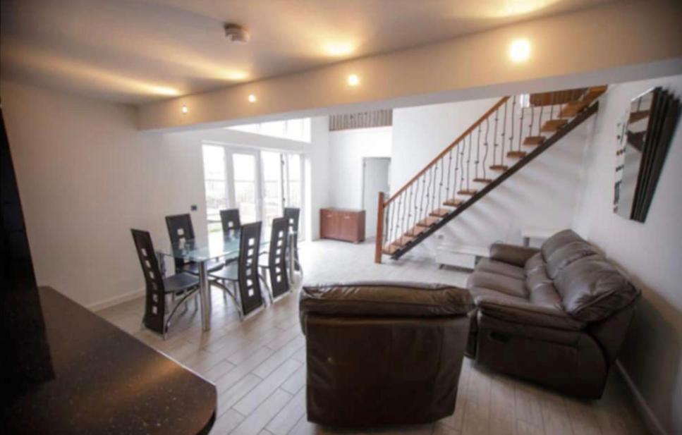 Open plan house overlooking penshaw monument is view 3