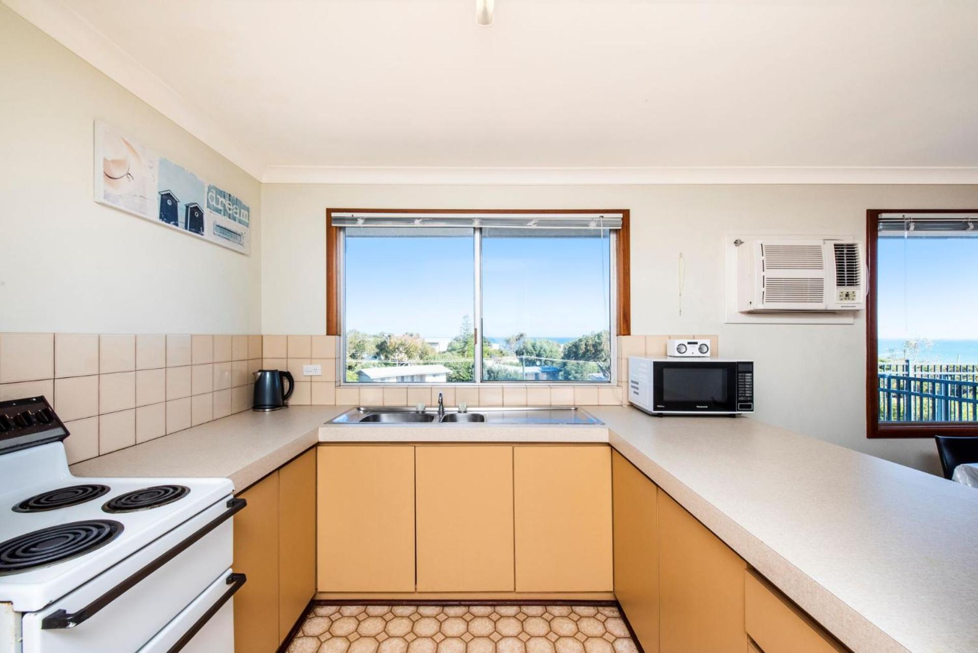 Ninettas Views - Great coastal location