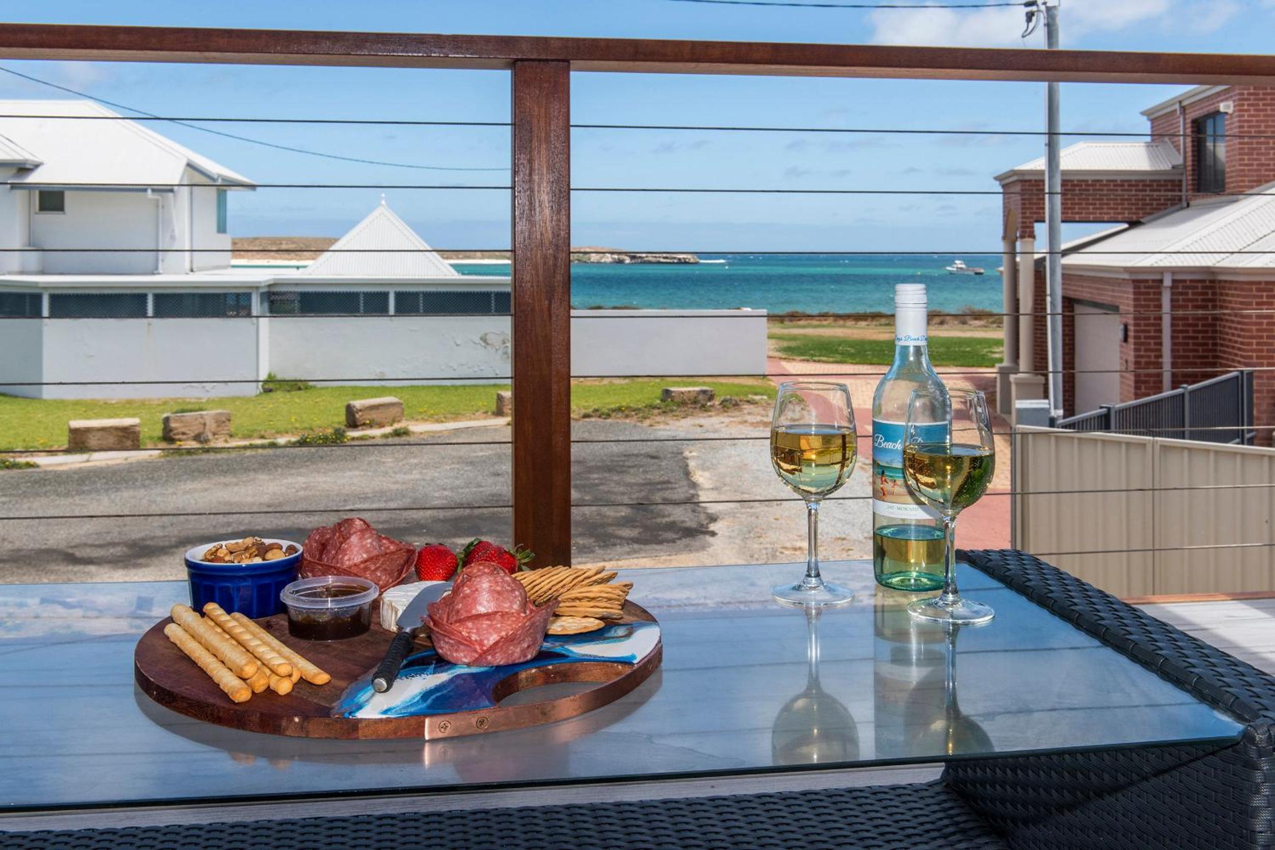 Lano Beach House