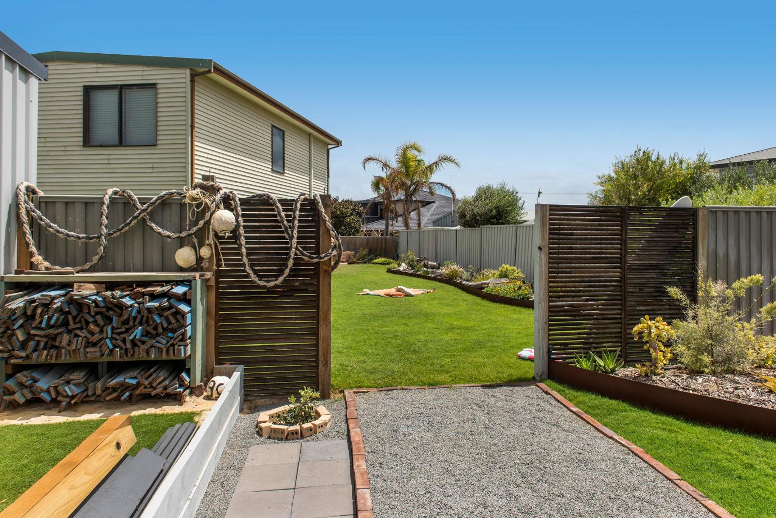 Lano Beach House
