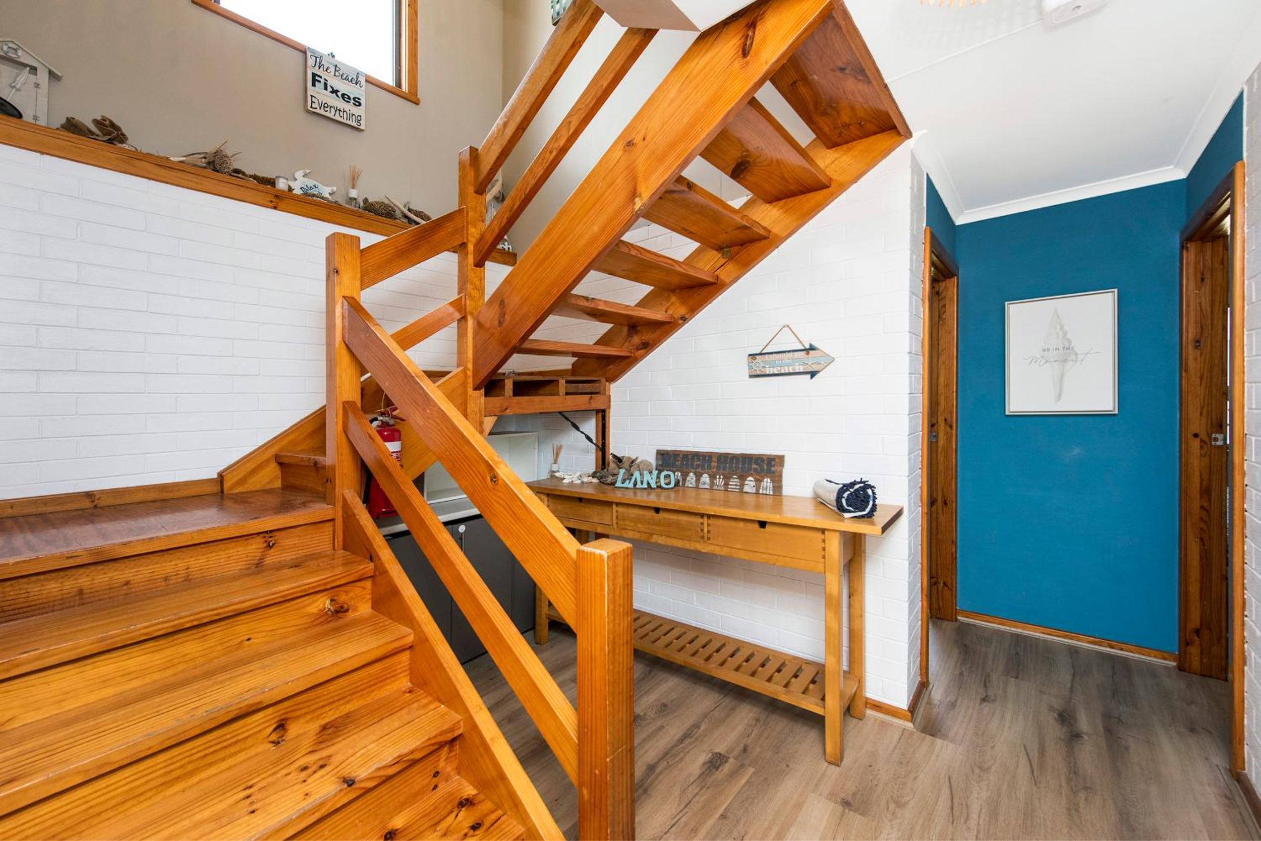 Lano Beach House