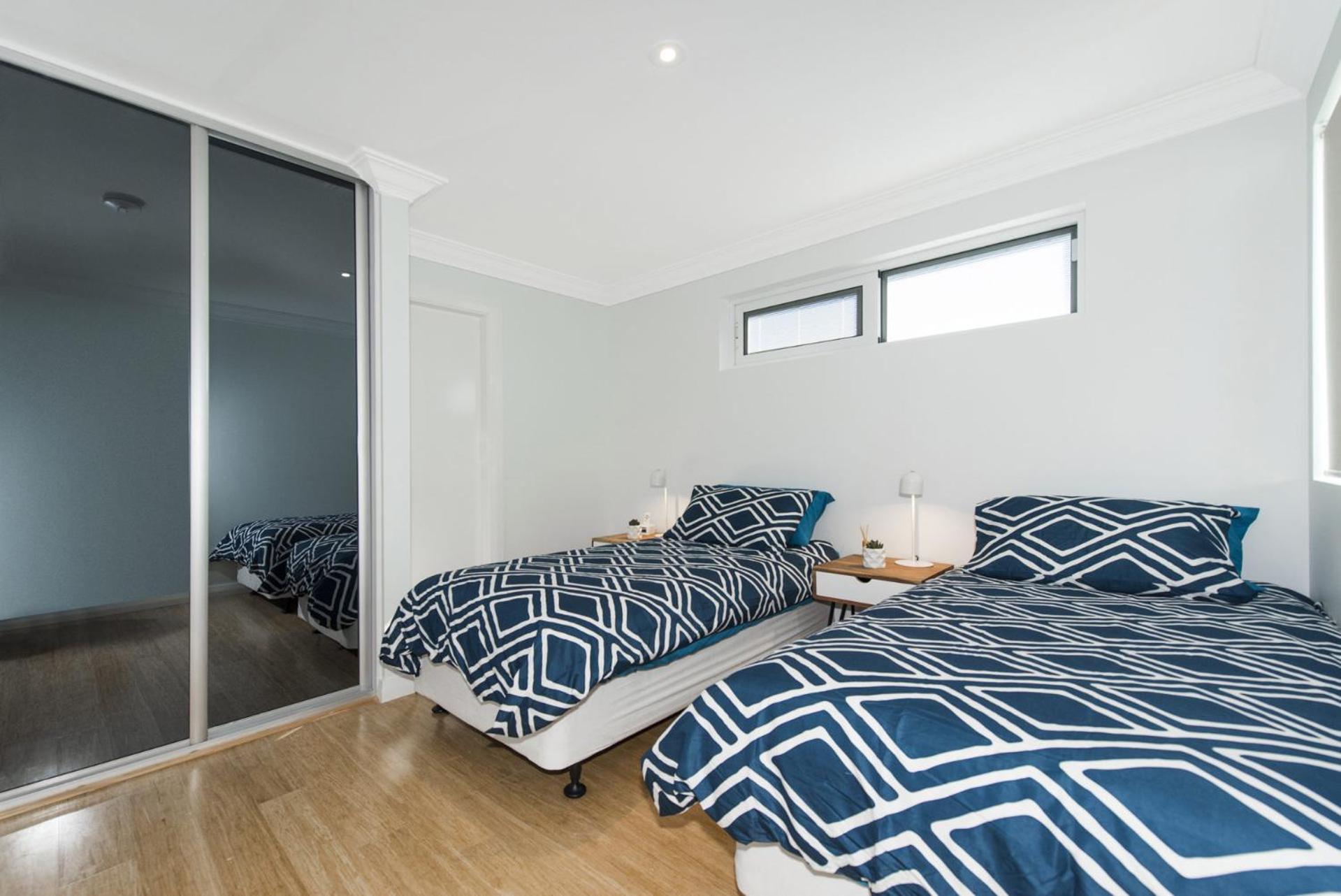 Oceans Waves - Luxury Apartment with ocean views