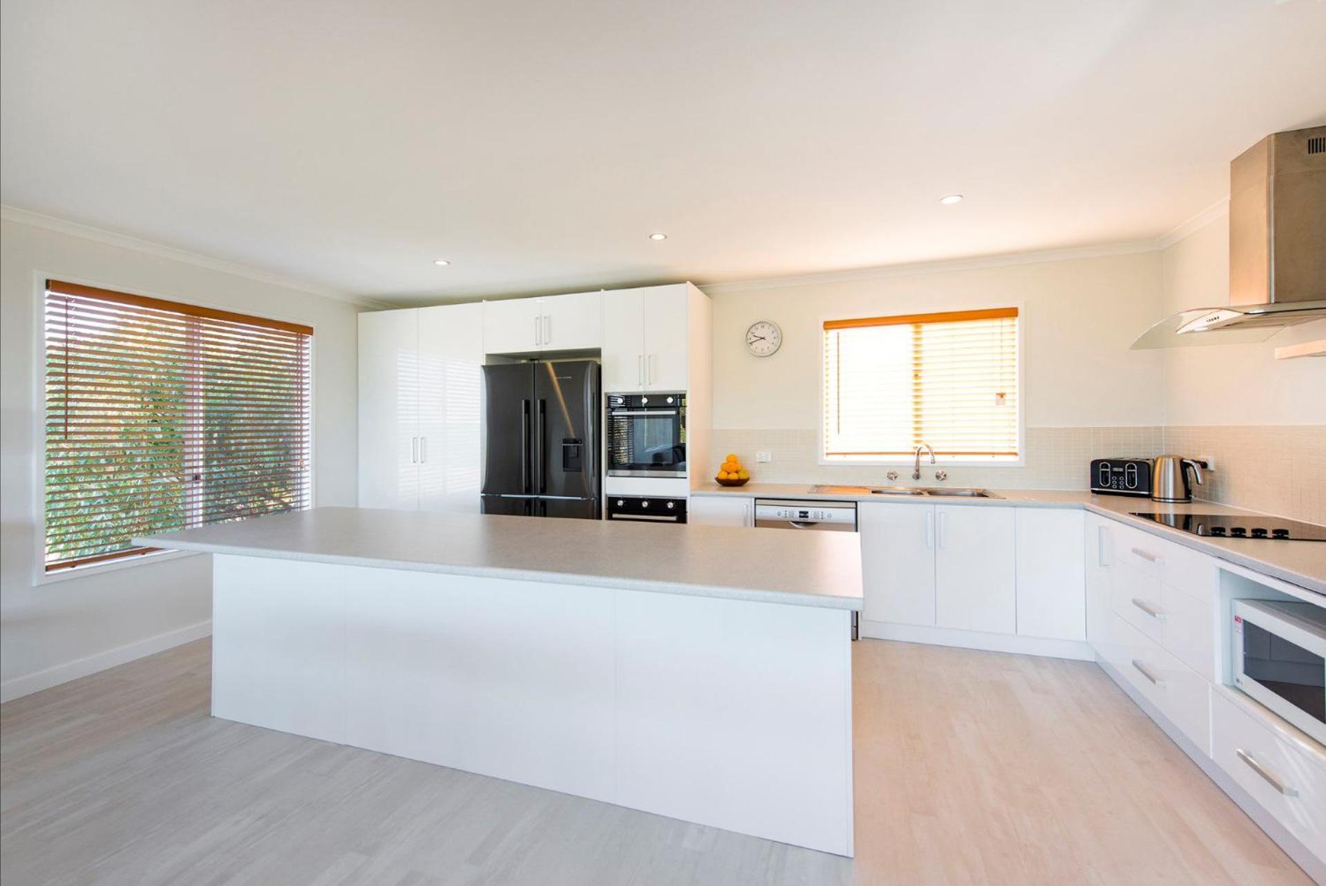 Seaclusion Cottage - Modern renovated beach house